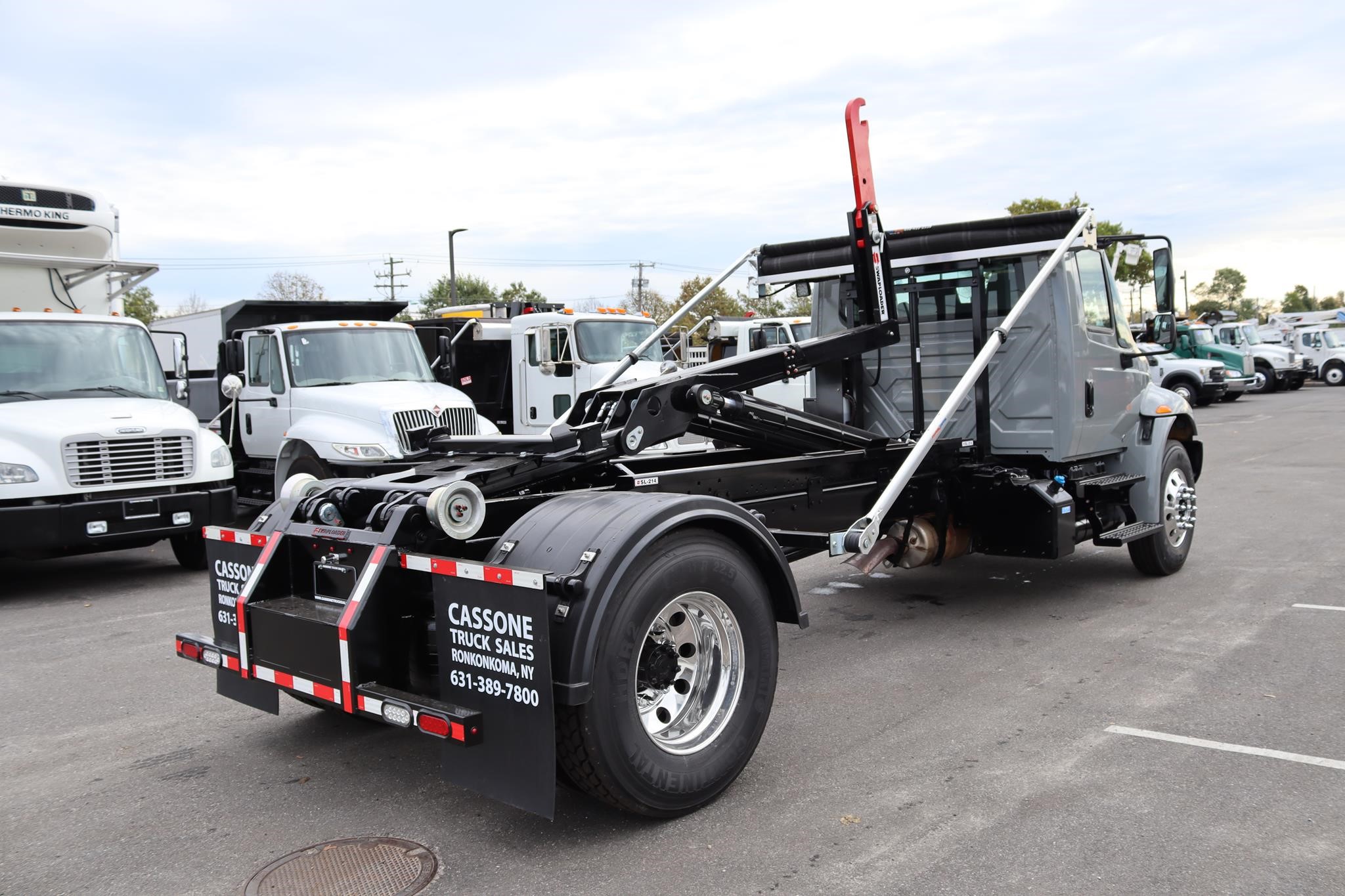 2019 INTERNATIONAL DURASTAR 4300 - image 4 of 6