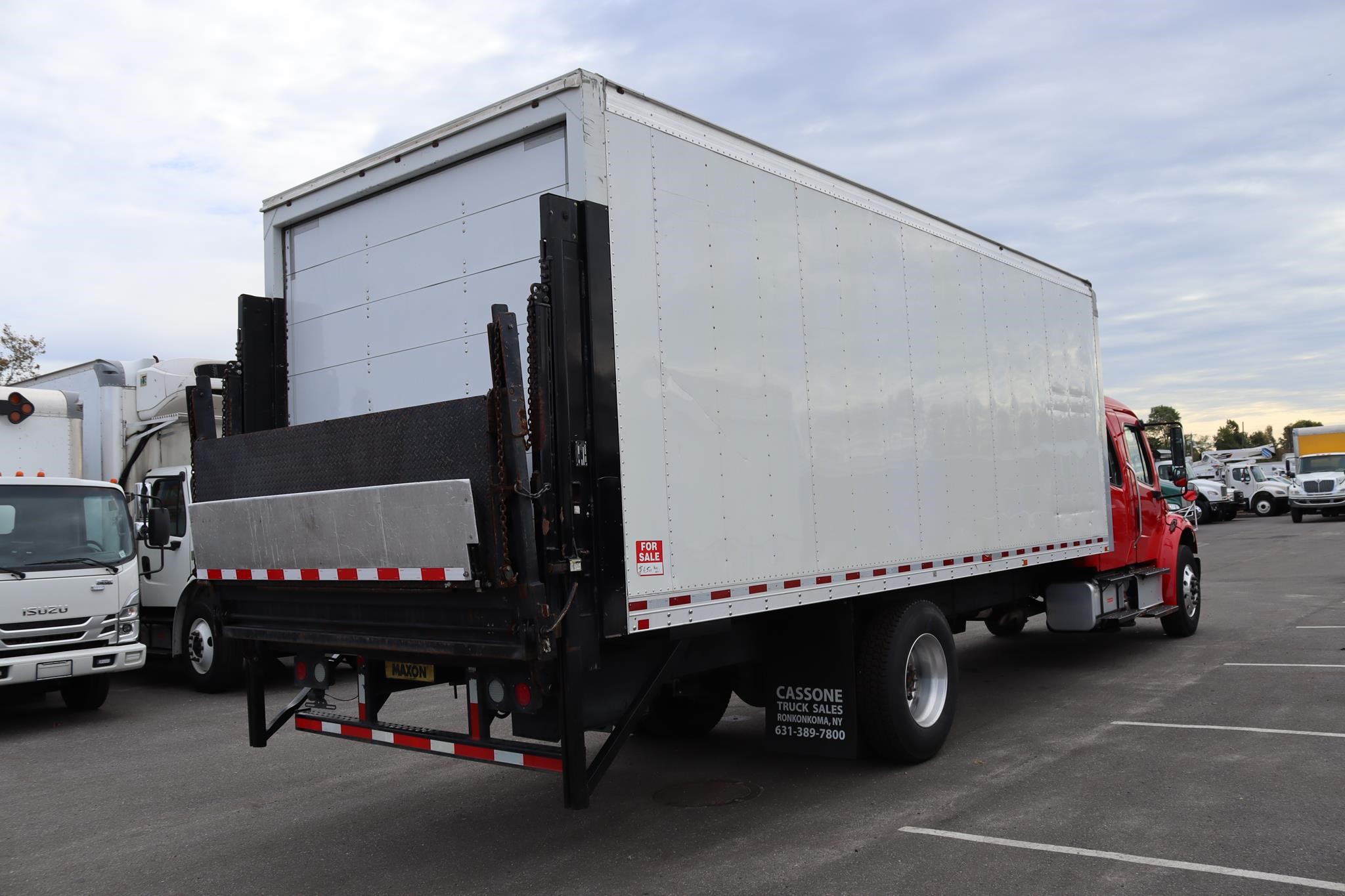 2017 FREIGHTLINER BUSINESS CLASS M2 106 - image 4 of 6