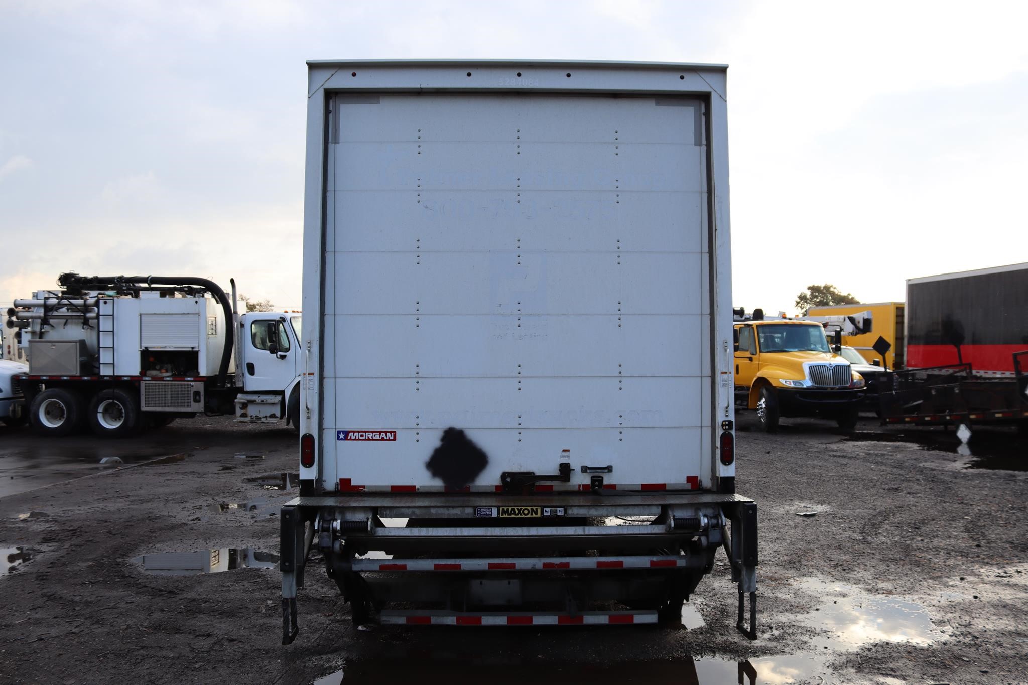 2020 MORGAN 26 FT - image 2 of 6