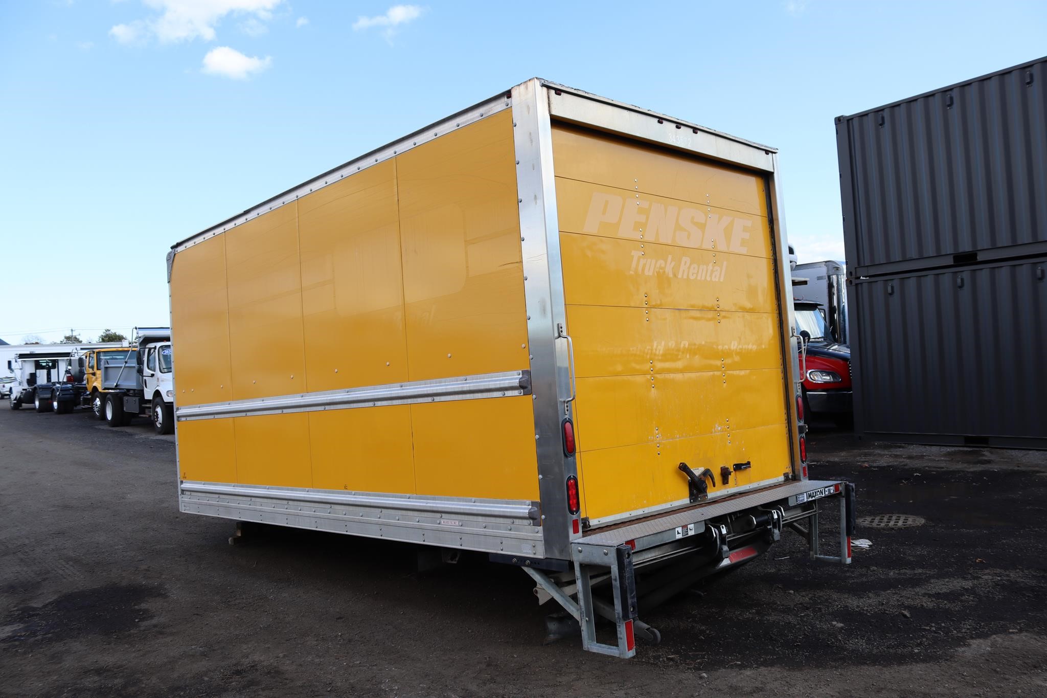 2018 SUPREME 16 FT - image 1 of 6