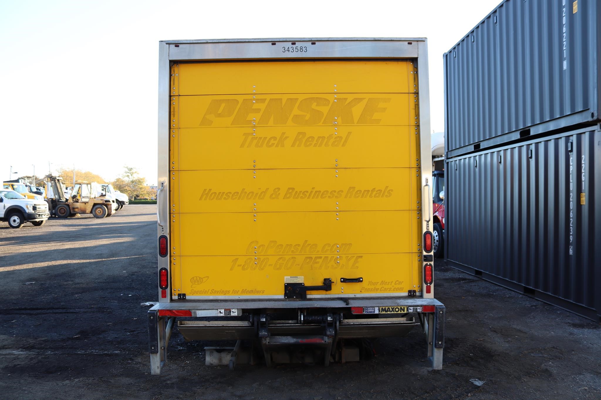 2018 SUPREME 16 FT - image 2 of 6