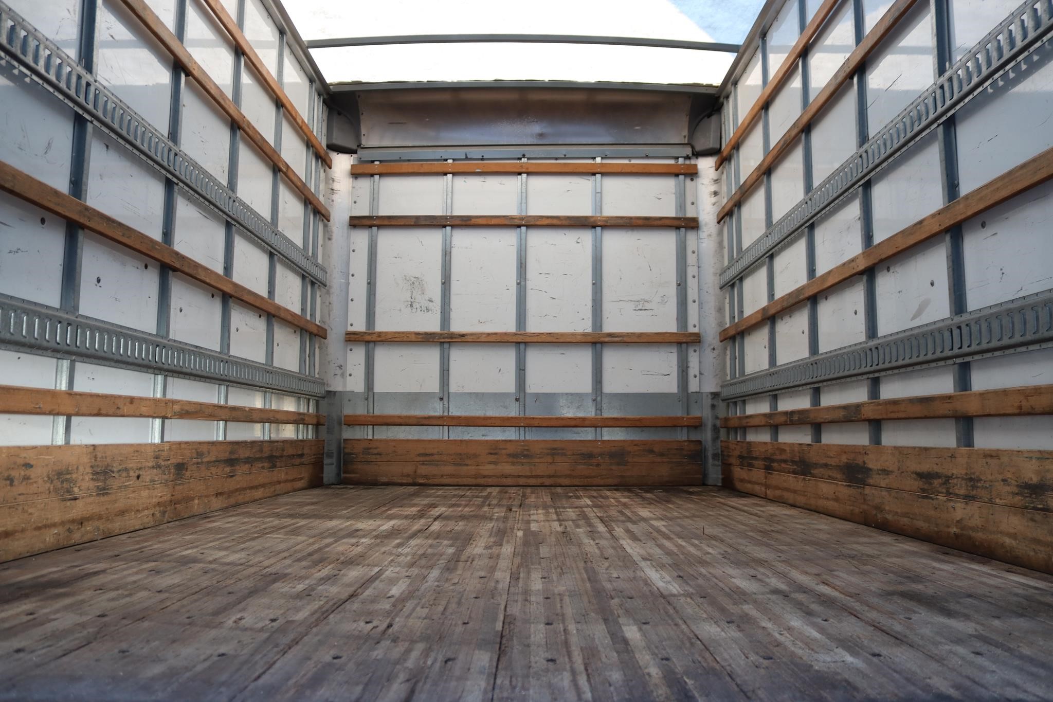 2018 SUPREME 16 FT - image 3 of 6