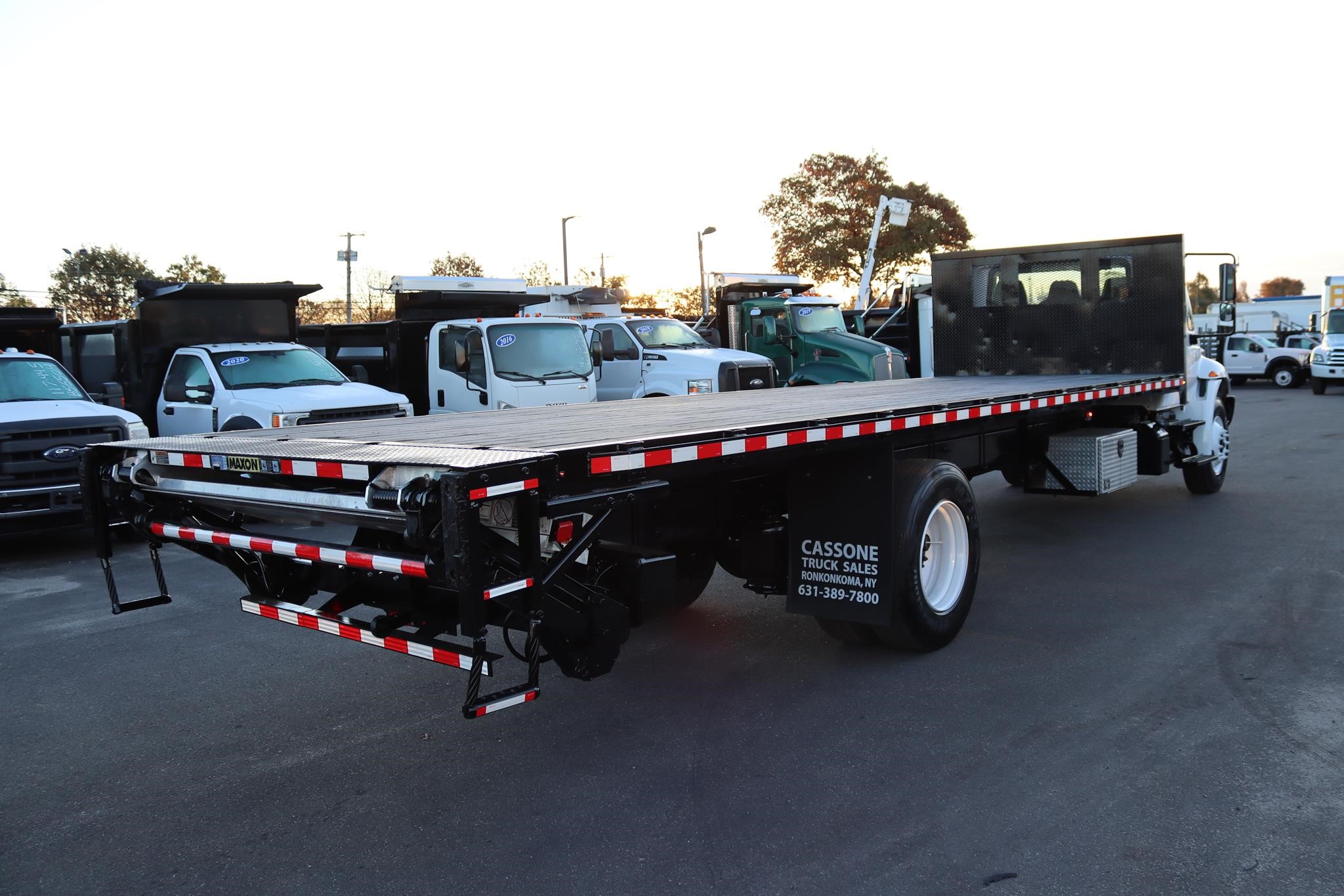 2018 INTERNATIONAL DURASTAR 4300 - image 4 of 6