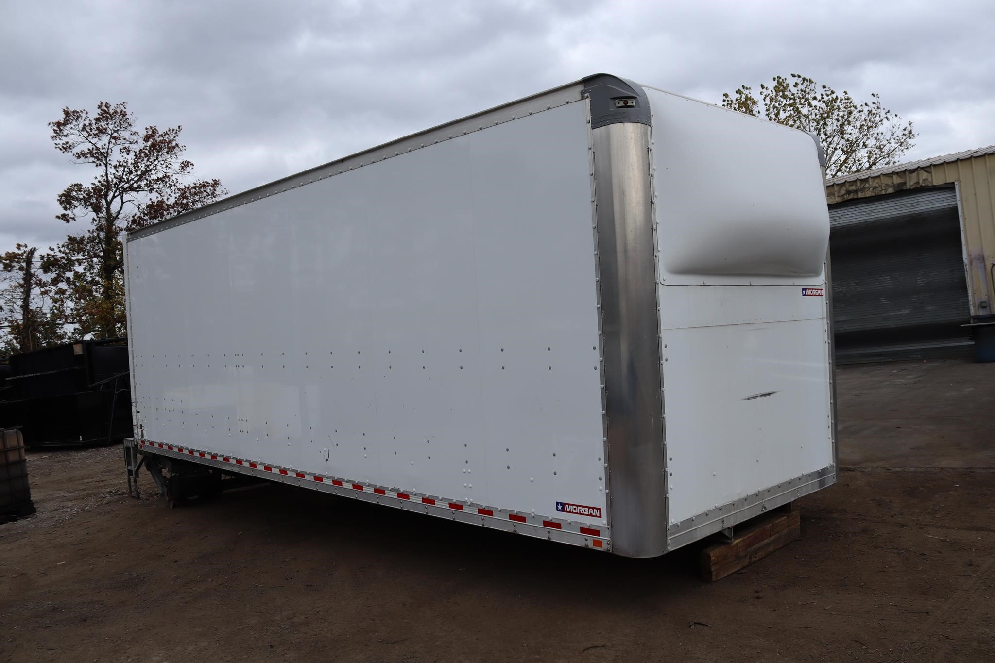 2020 MORGAN 26 FT - image 5 of 6