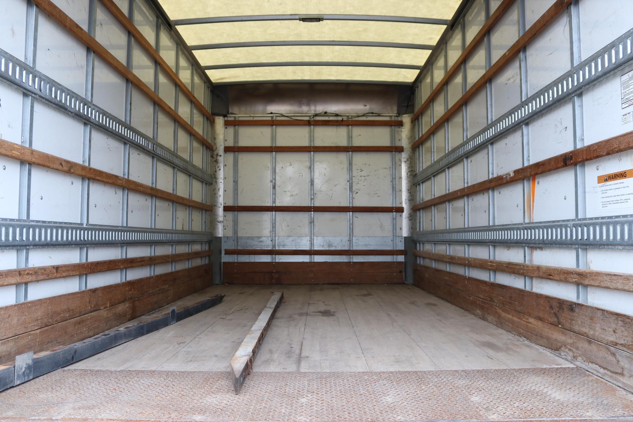 2019 SUPREME 16 FT - image 2 of 6