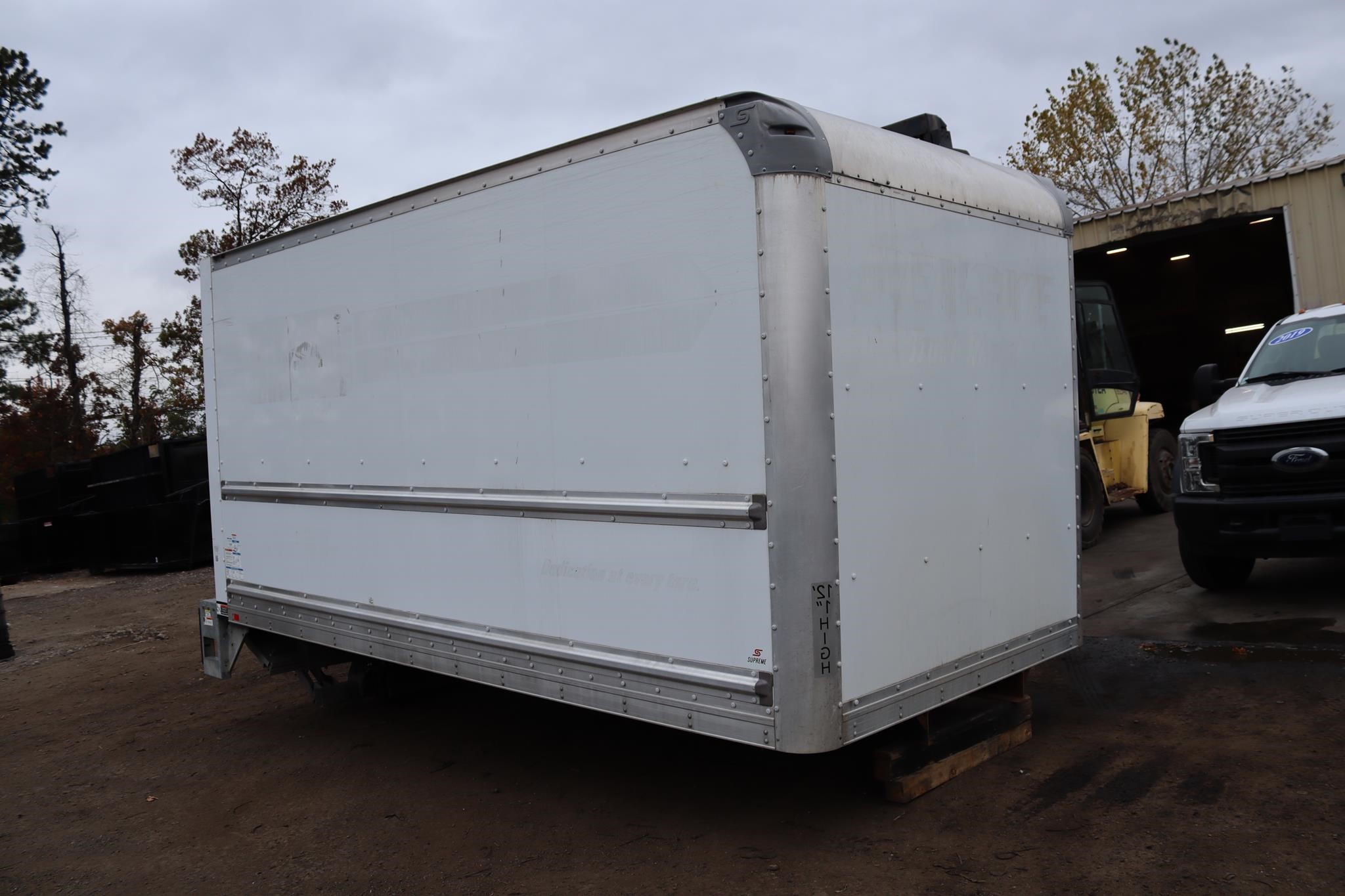 2019 SUPREME 16 FT - image 4 of 6