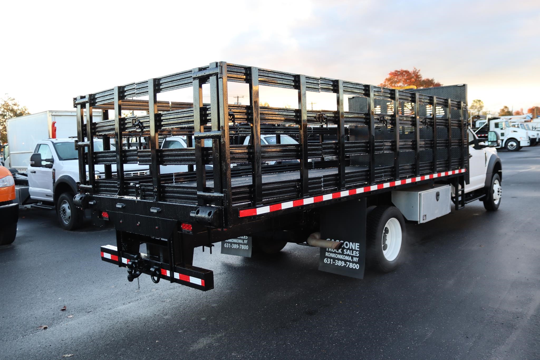 2020 FORD F550 XL - image 4 of 6