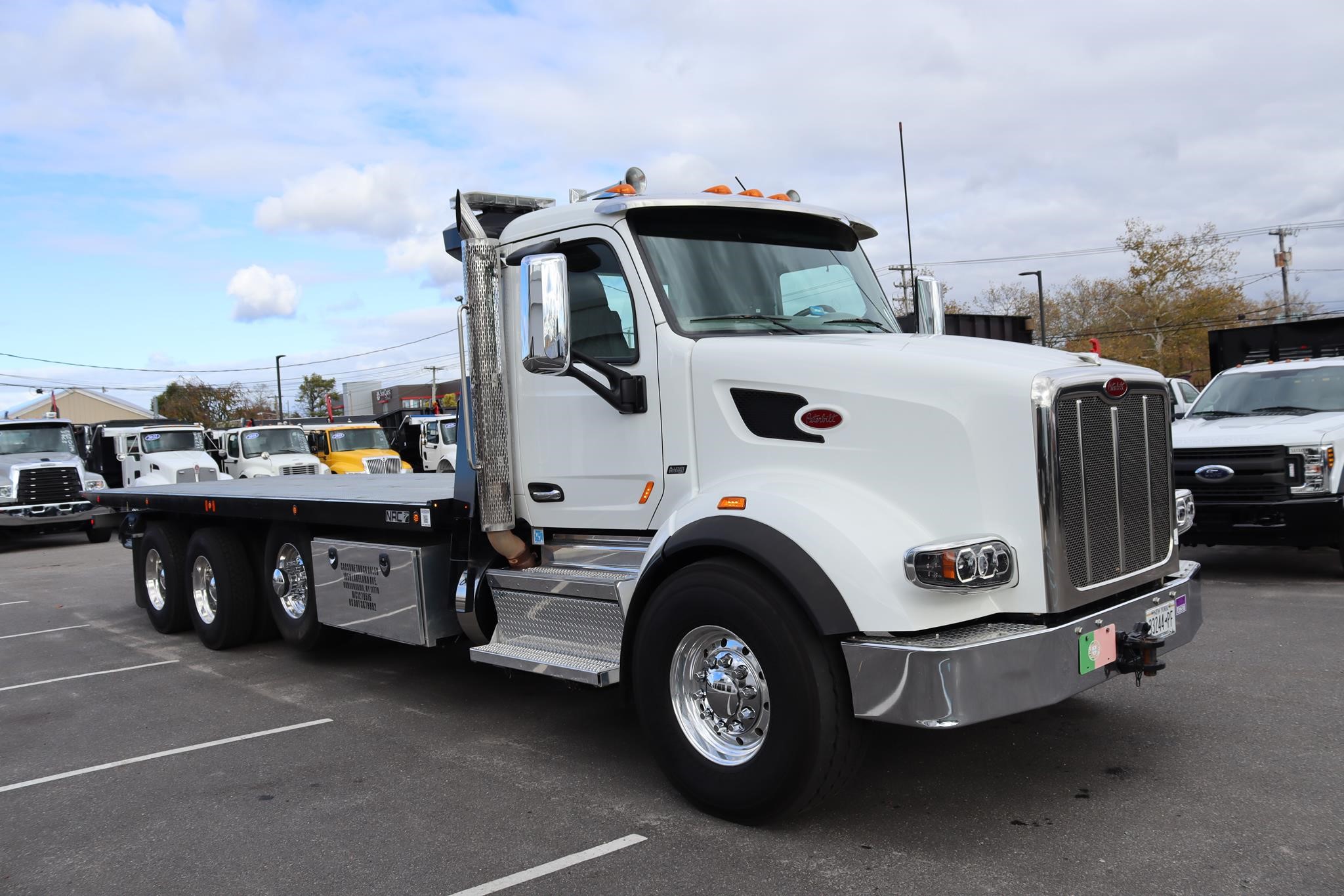 2018 PETERBILT 567 - image 5 of 6