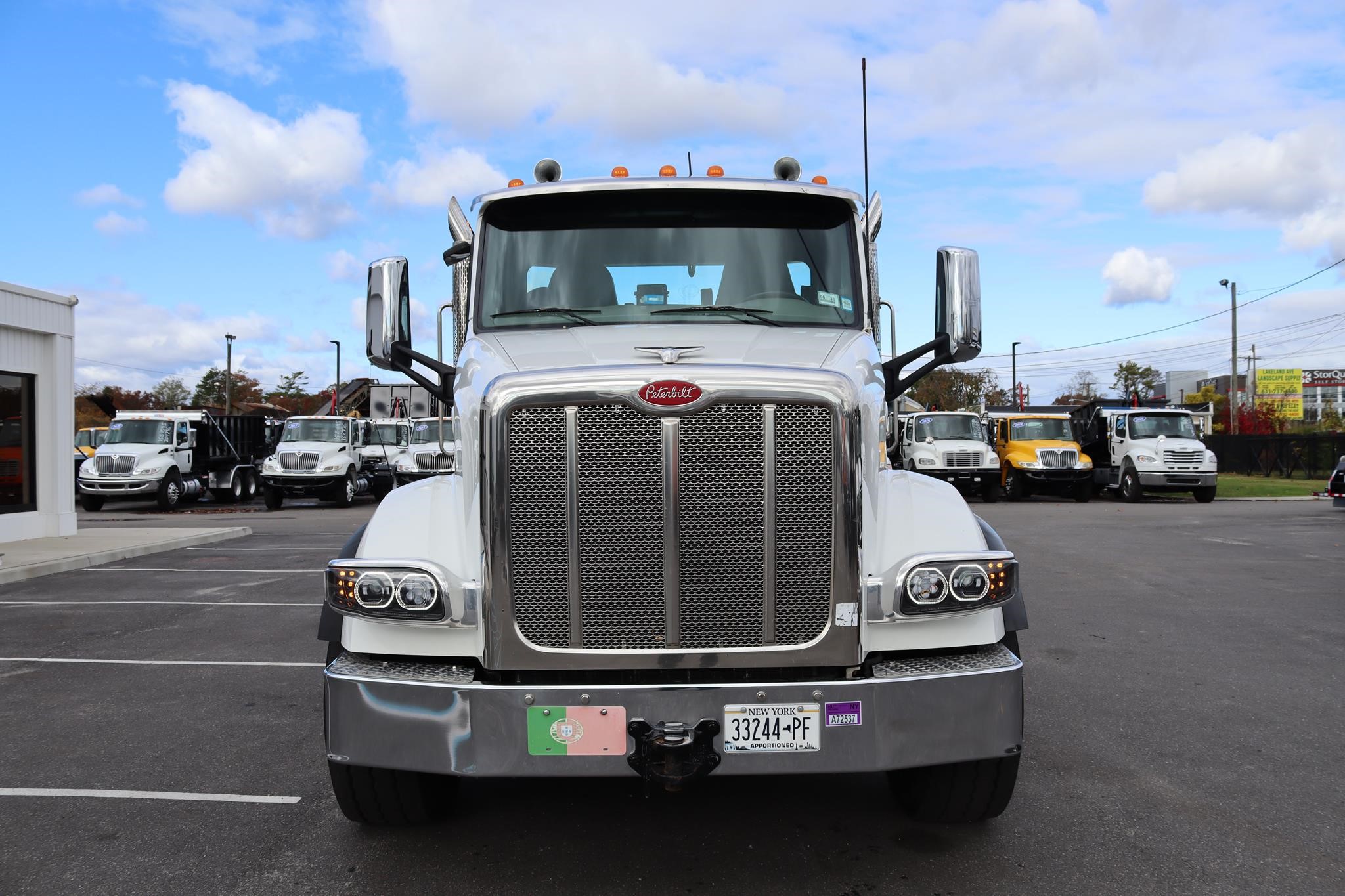 2018 PETERBILT 567 - image 6 of 6