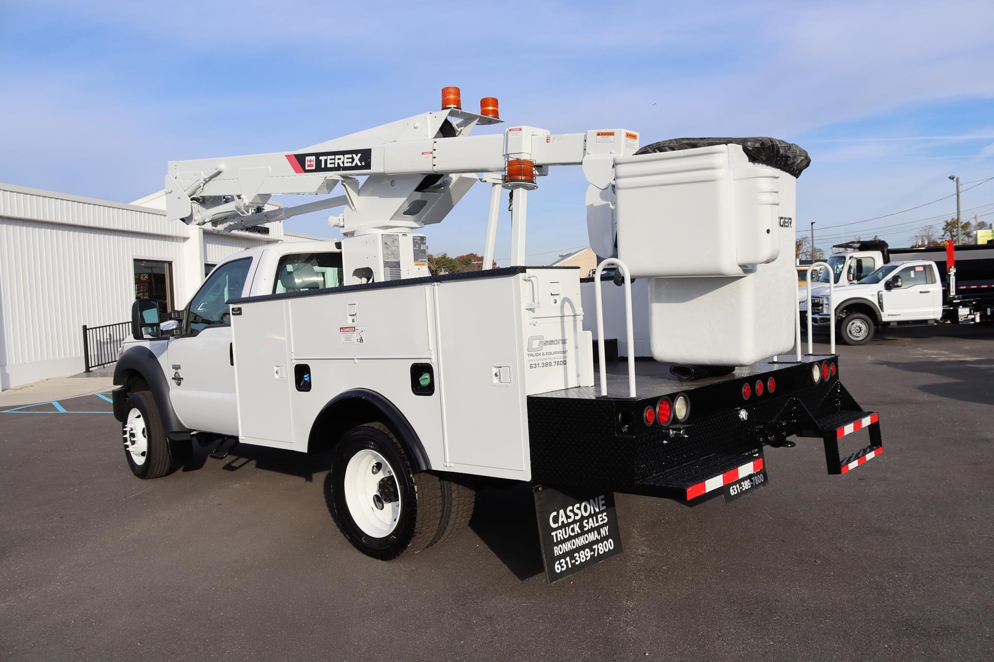 2015 HI RANGER LT38 - image 2 of 6