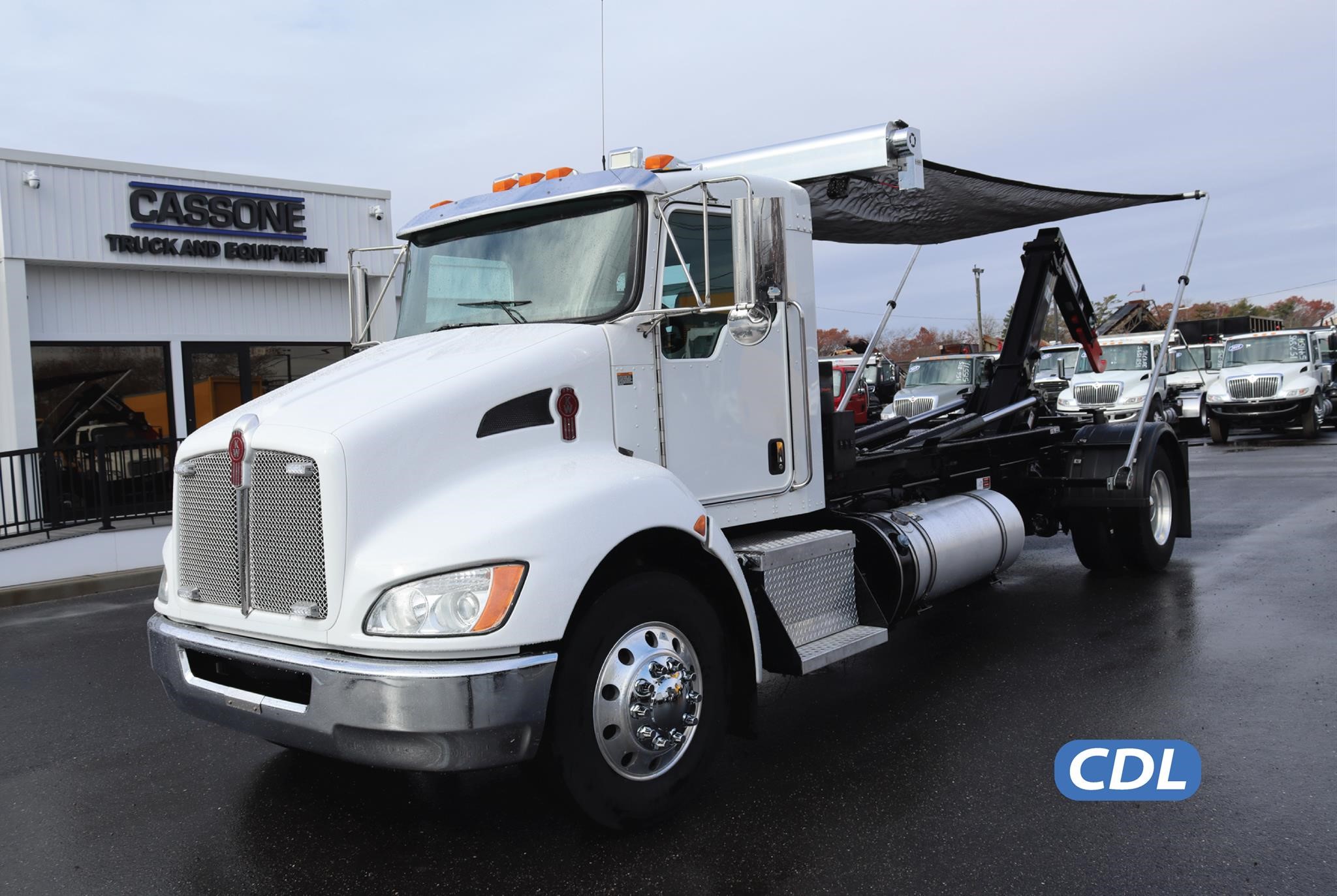 2019 KENWORTH T370 - image 1 of 6
