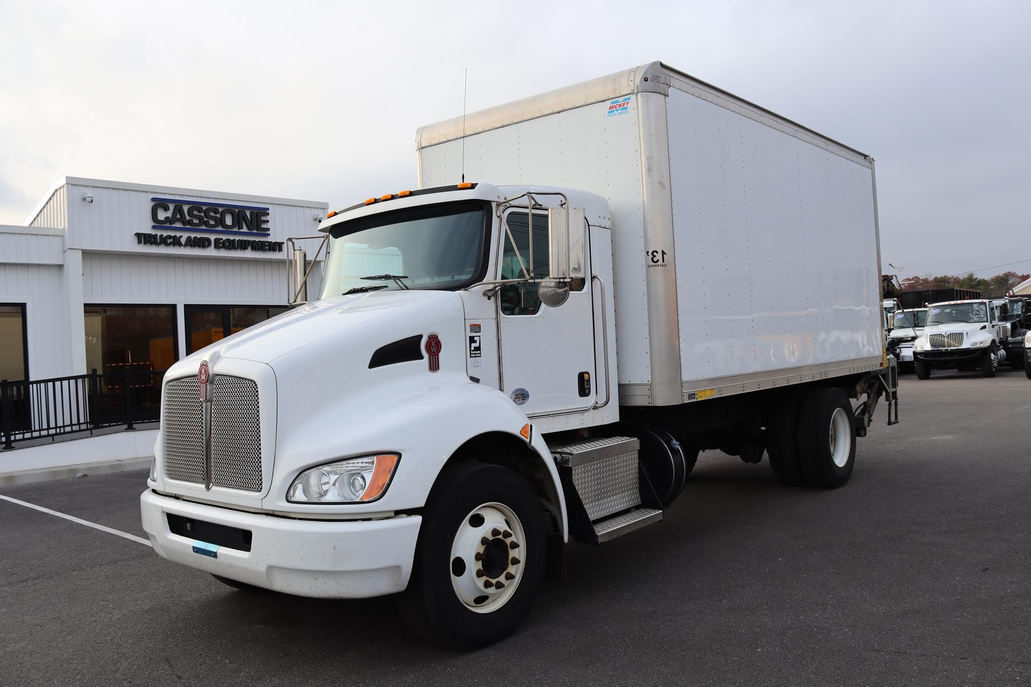 2021 KENWORTH T270 2021 KENWORTH T270 - image 1 of 6