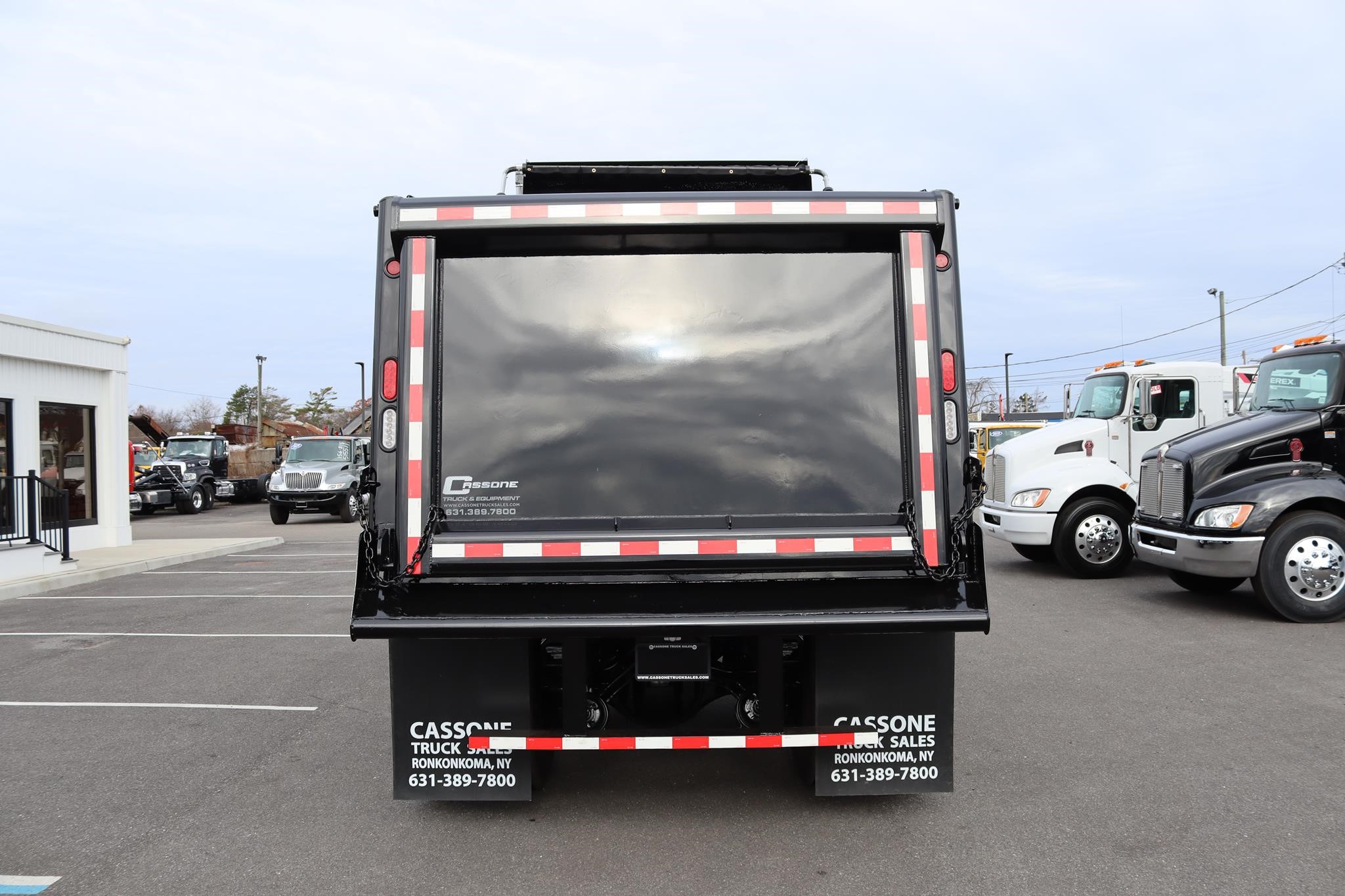 2013 FREIGHTLINER 114SD 2013 FREIGHTLINER 114SD - image 3 of 6