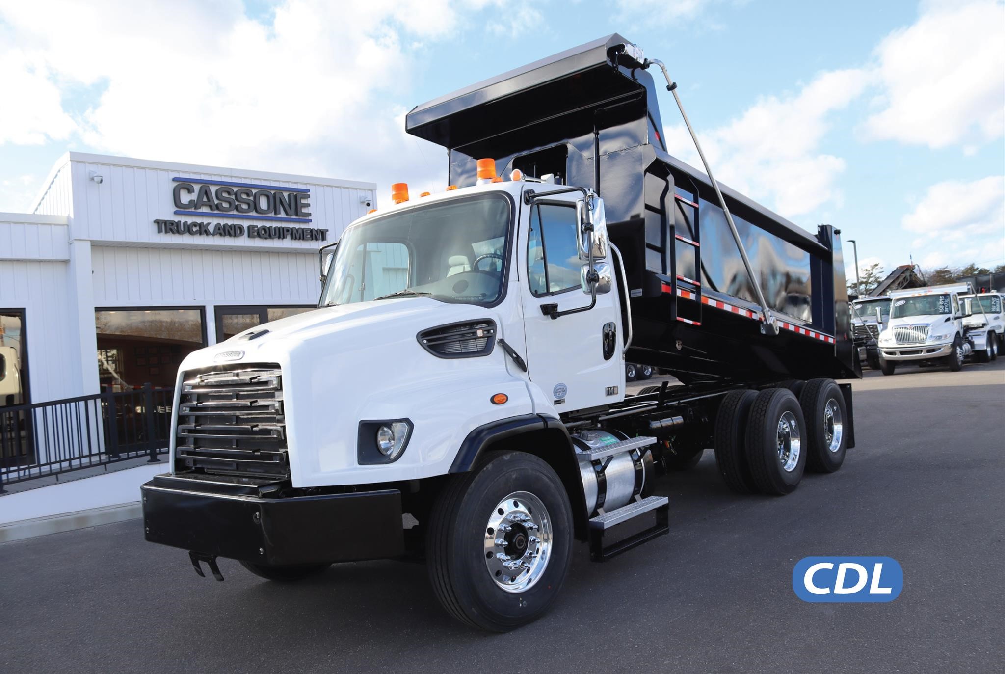2015 FREIGHTLINER 114SD 2015 FREIGHTLINER 114SD - image 1 of 6