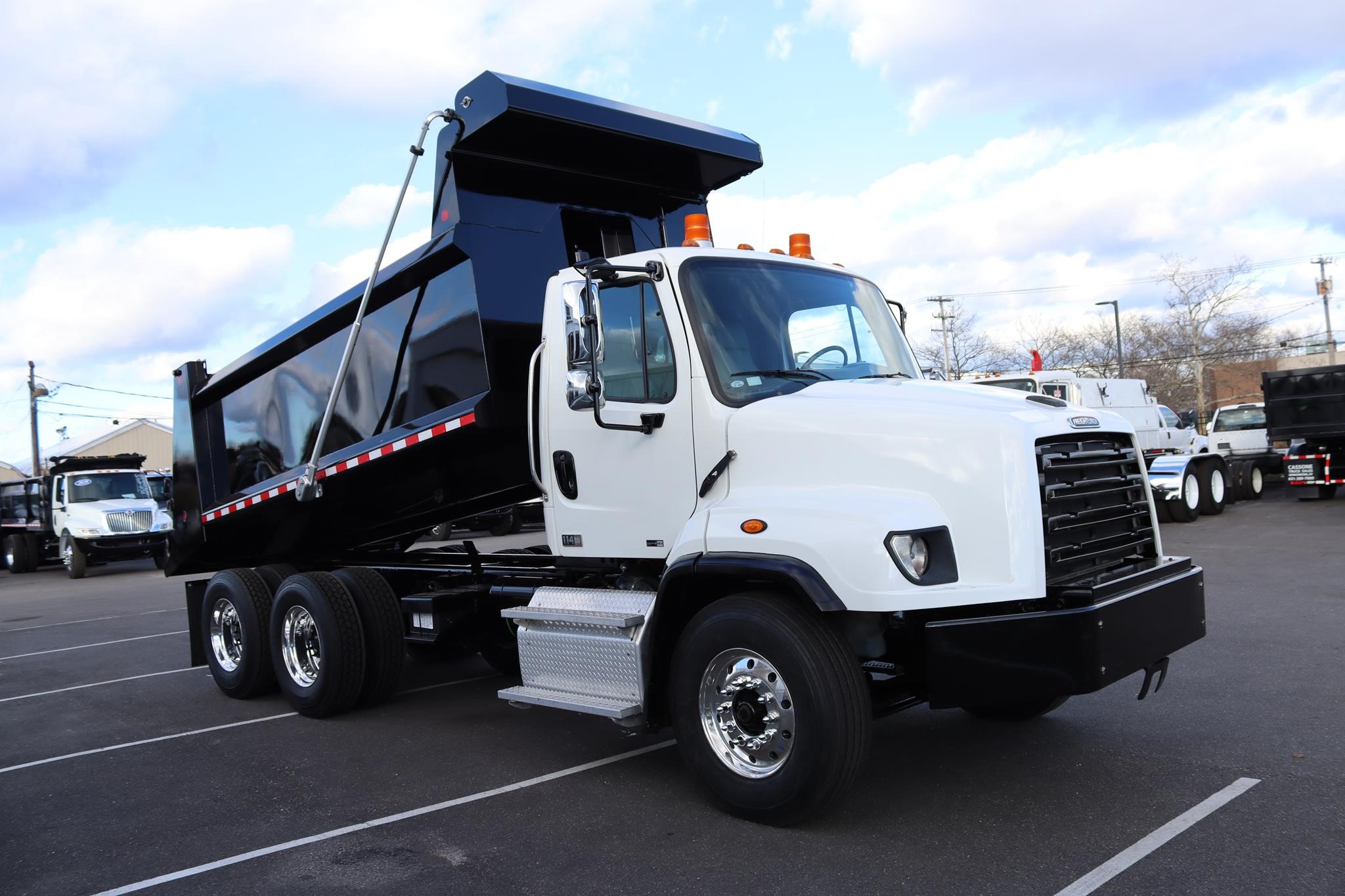 2015 FREIGHTLINER 114SD 2015 FREIGHTLINER 114SD - image 5 of 6