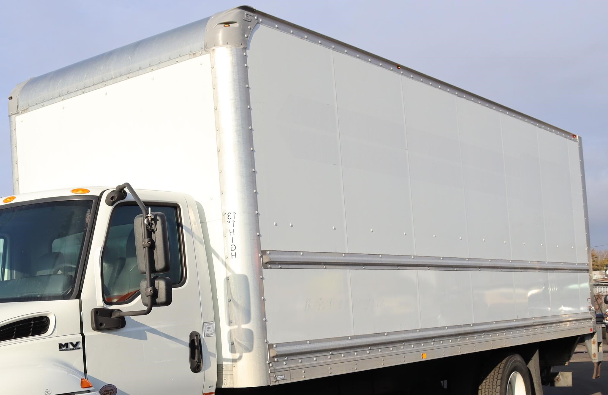 2021 SUPREME 26 FT - image 5 of 6