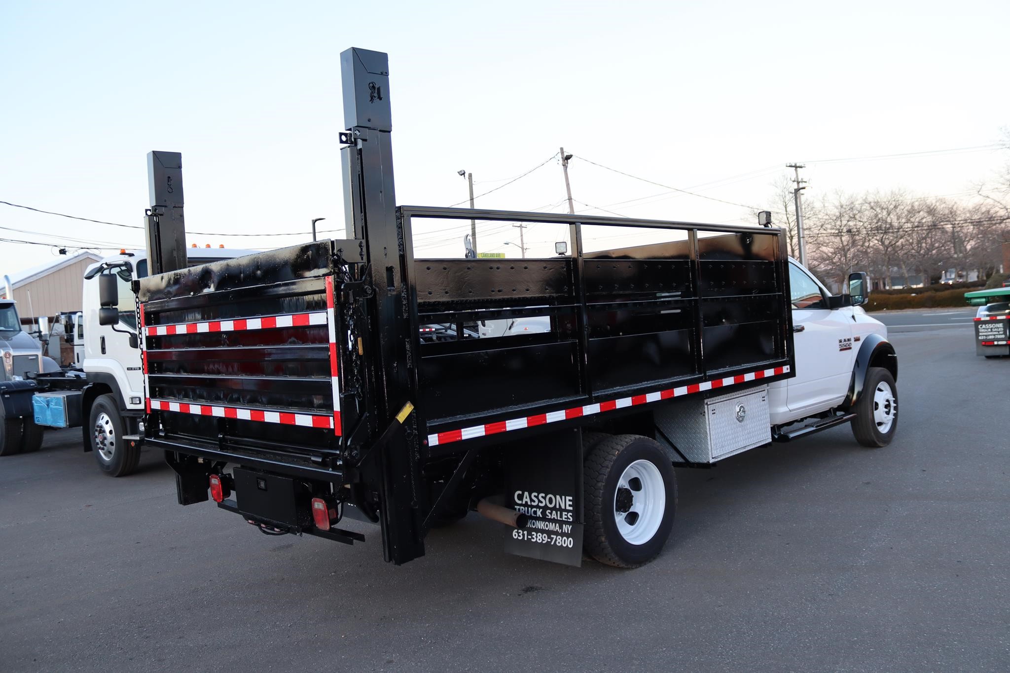 2017 RAM 5500 HD - image 4 of 6