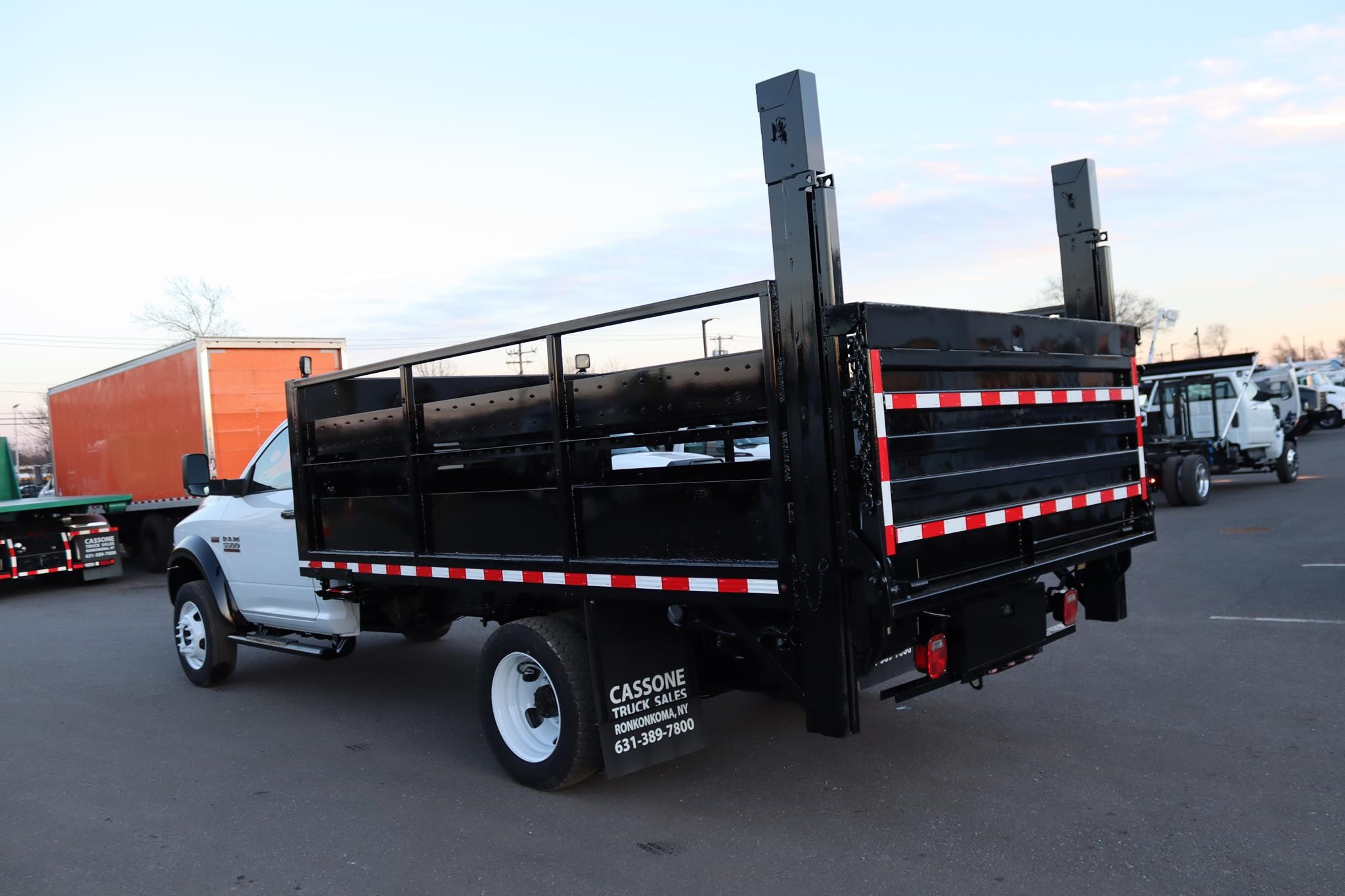 2017 RAM 5500 HD - image 2 of 6