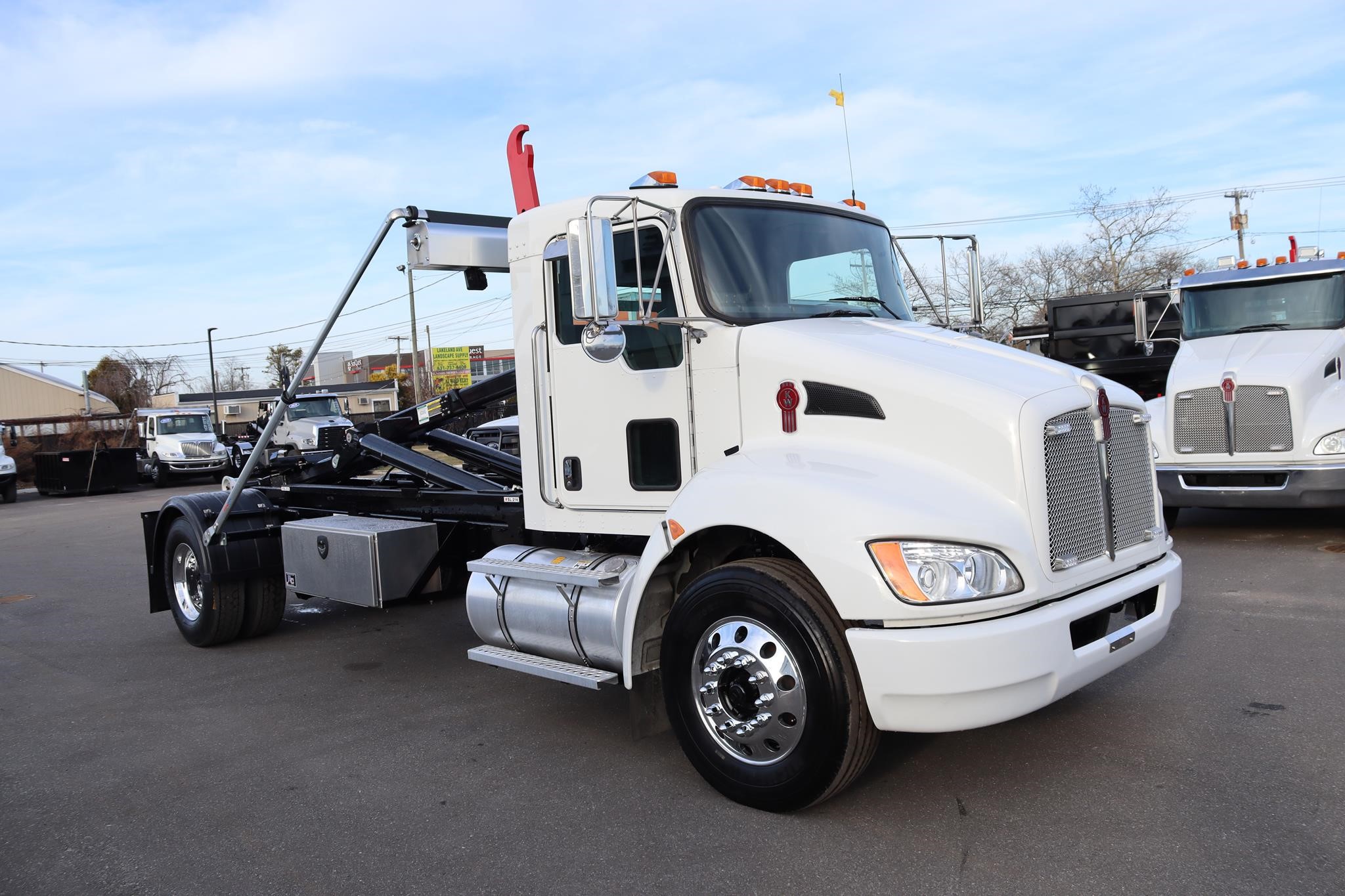 2021 KENWORTH T270 - image 5 of 6