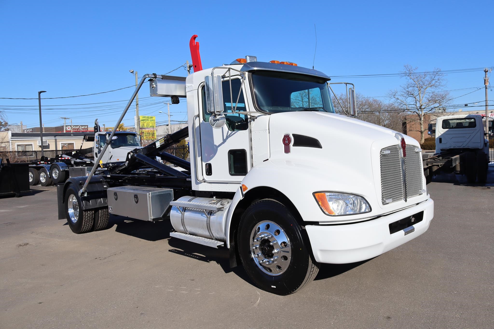 2022 KENWORTH T270 - image 5 of 6