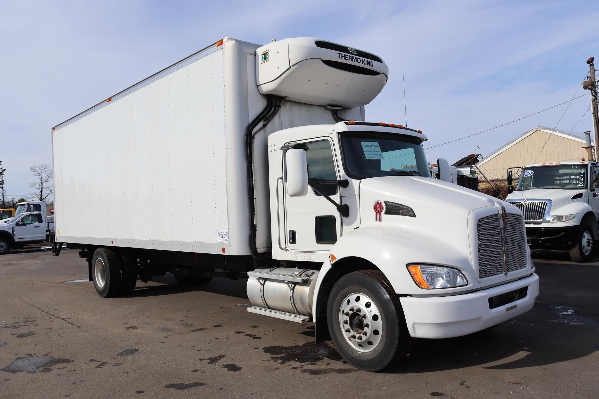 2022 KENWORTH T270 - image 5 of 6