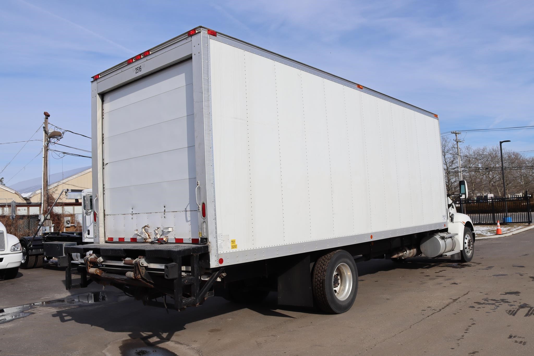 2022 KENWORTH T270 - image 4 of 6