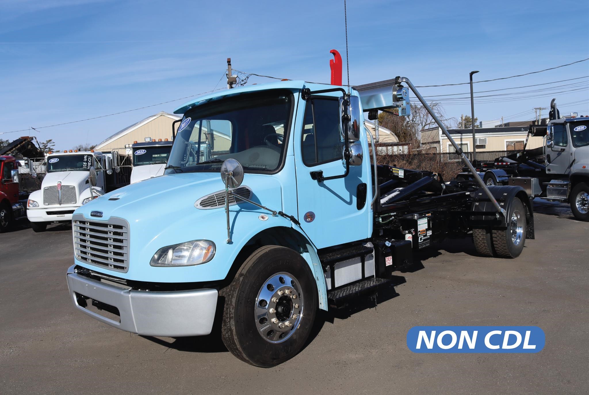 2017 FREIGHTLINER BUSINESS CLASS M2 106 - image 1 of 6