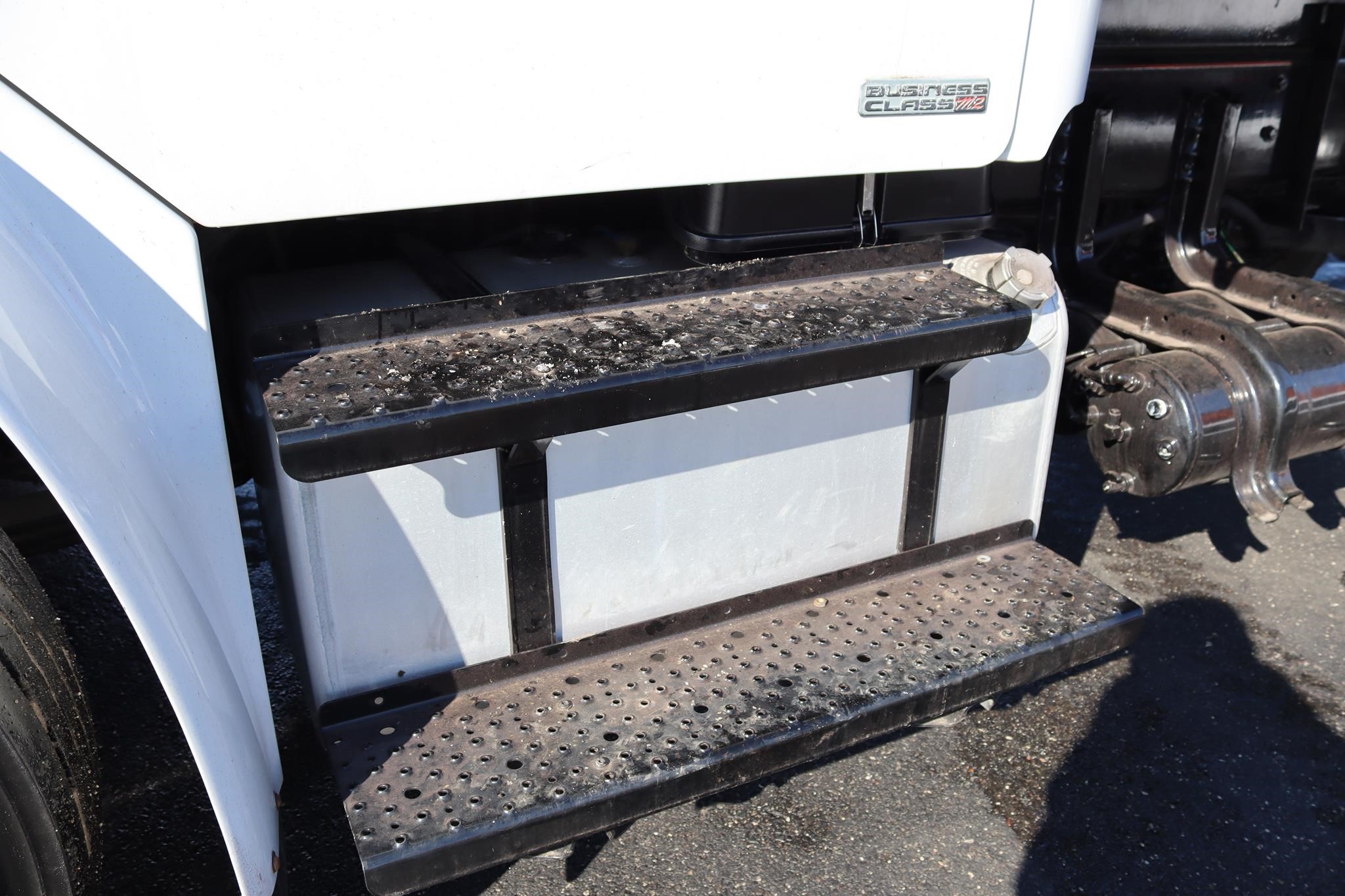 2010 FREIGHTLINER BUSINESS CLASS M2 106 - image 6 of 6