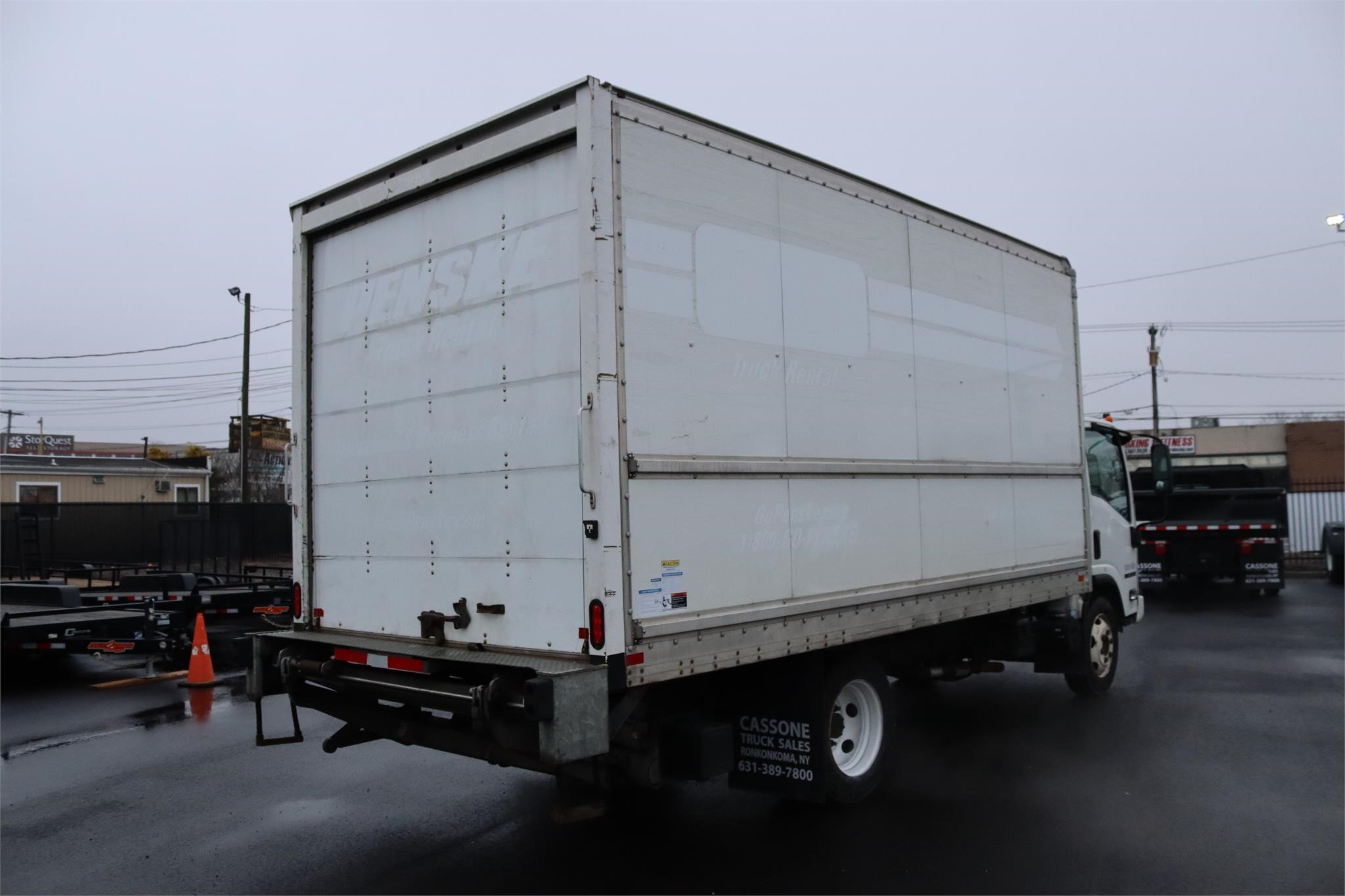 2019 ISUZU NPR HD - image 5 of 6