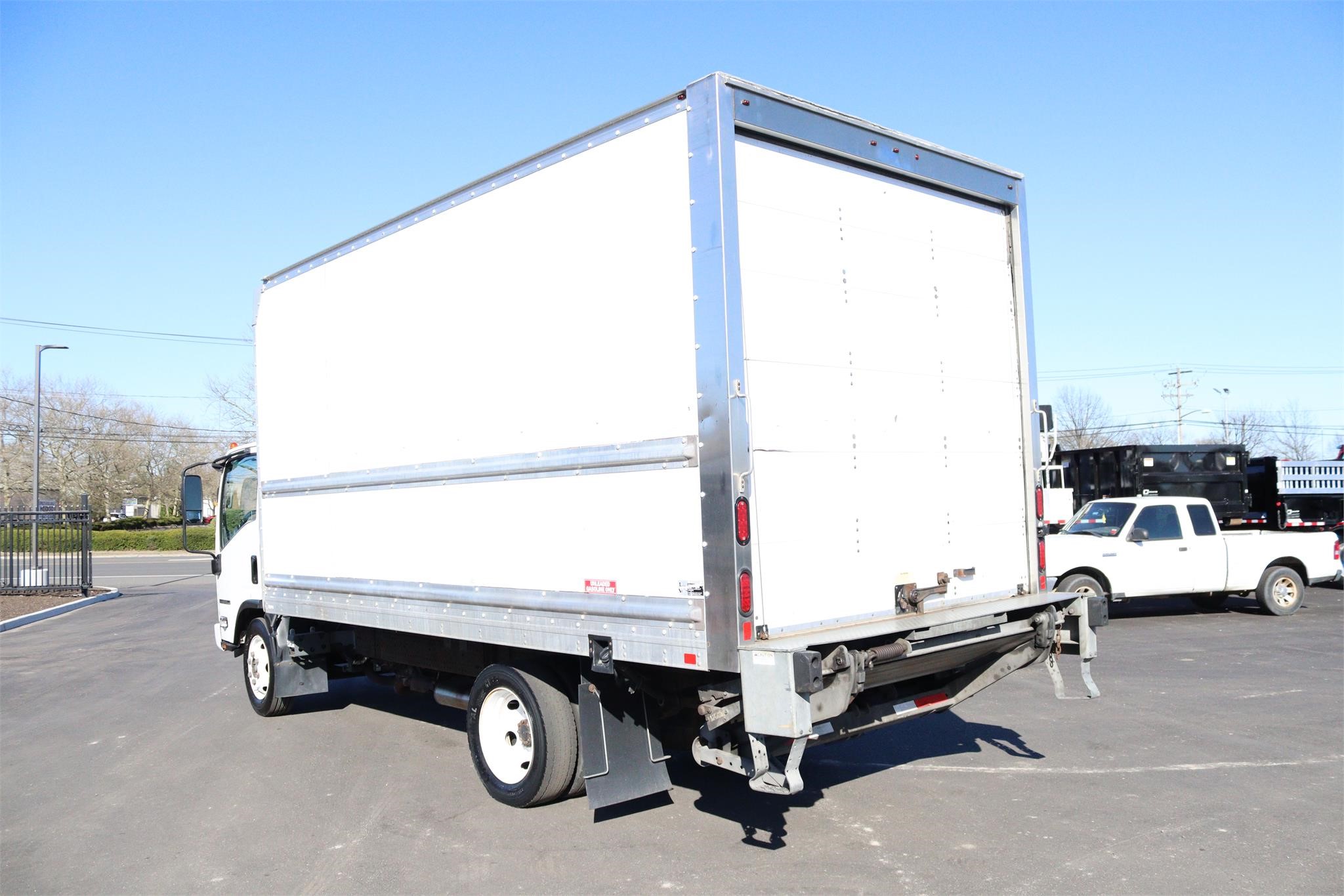 2017 ISUZU NPR HD - image 3 of 6