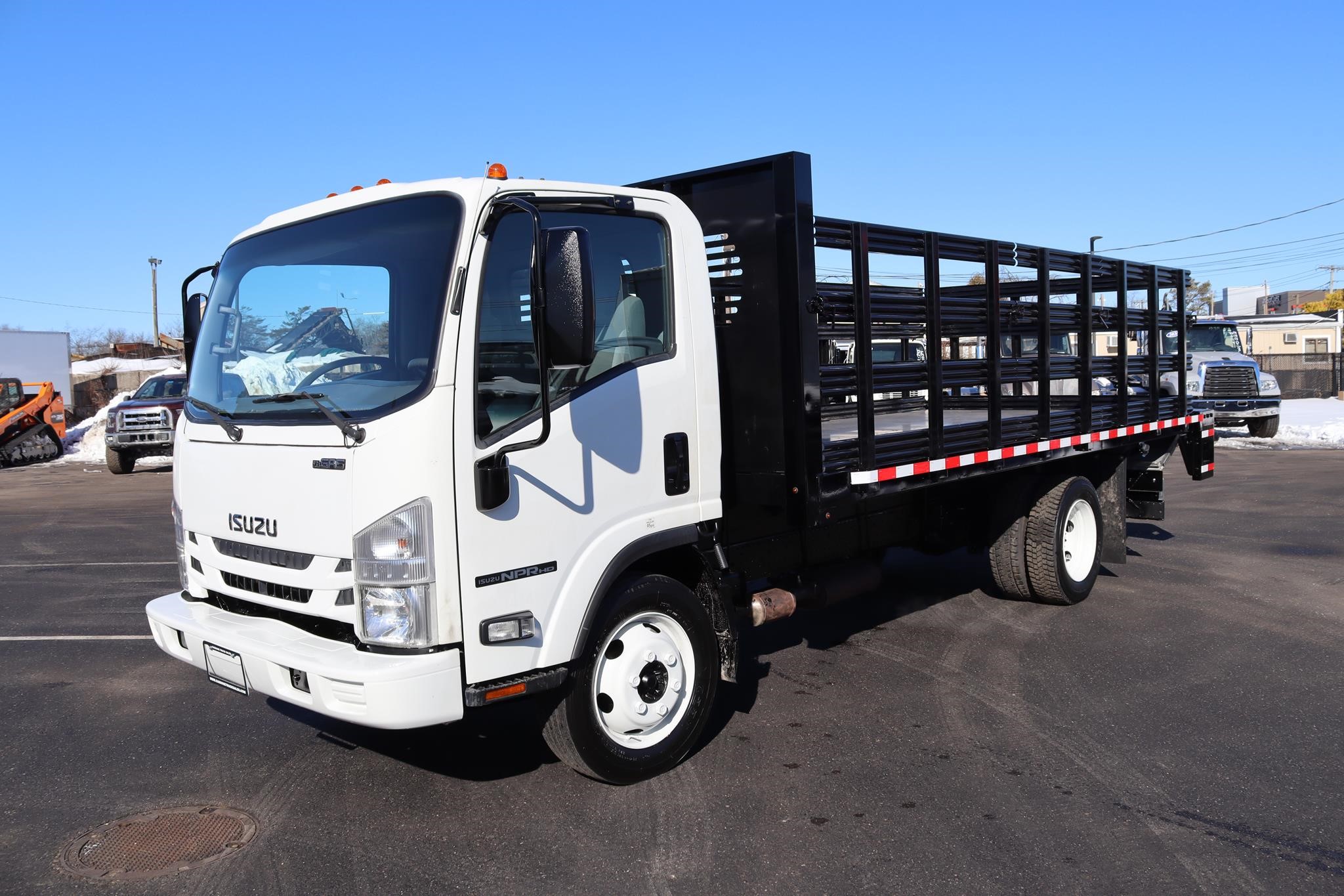 2019 ISUZU NPR HD - image 1 of 6