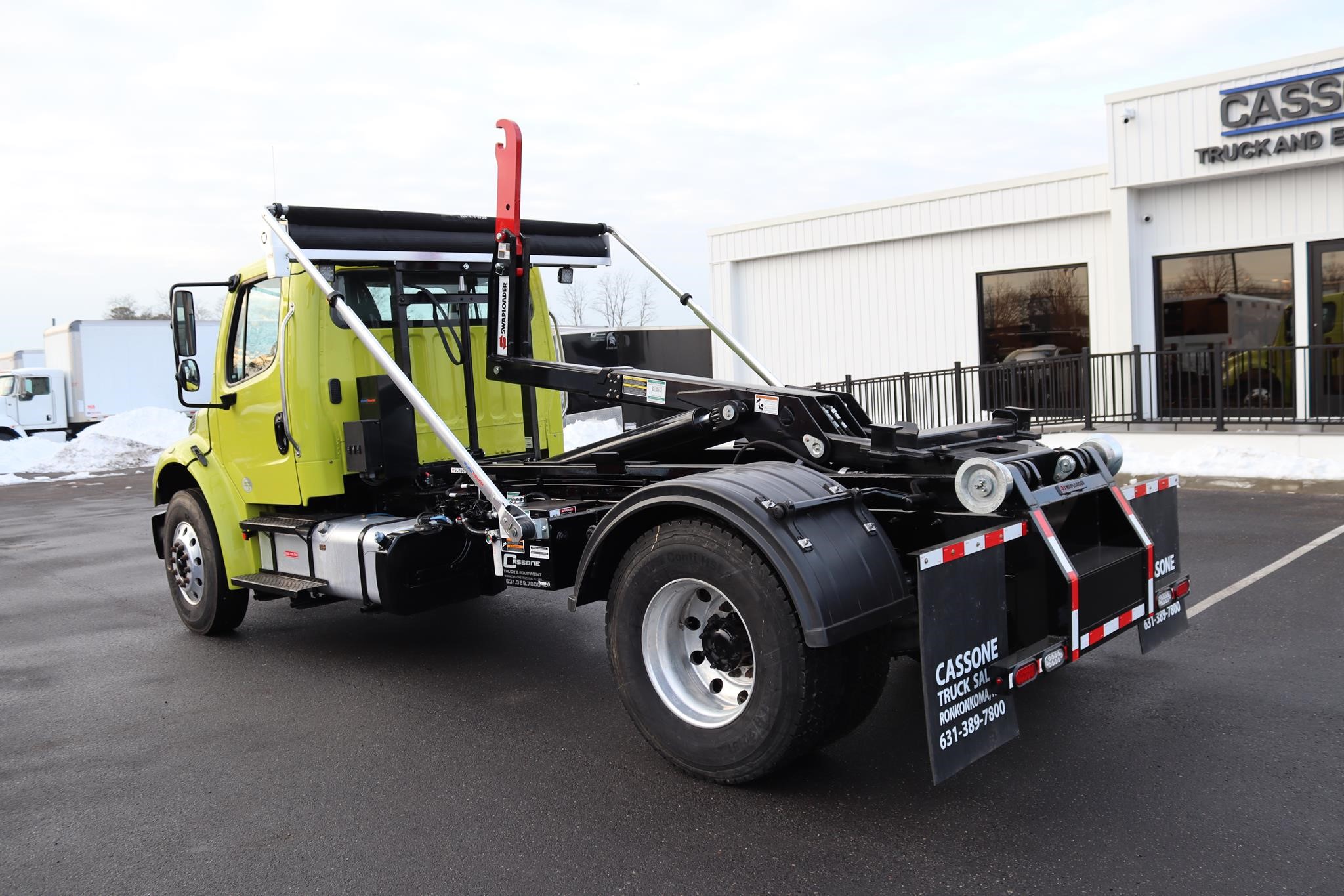 2016 FREIGHTLINER BUSINESS CLASS M2 106 - image 2 of 6