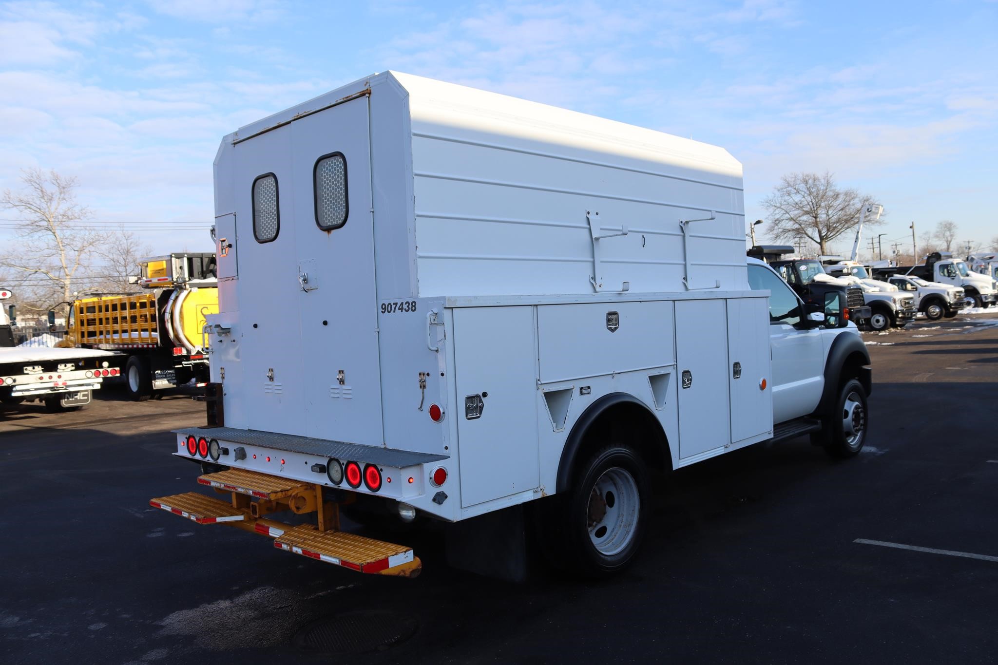 2015 FORD F550 XL - image 4 of 6