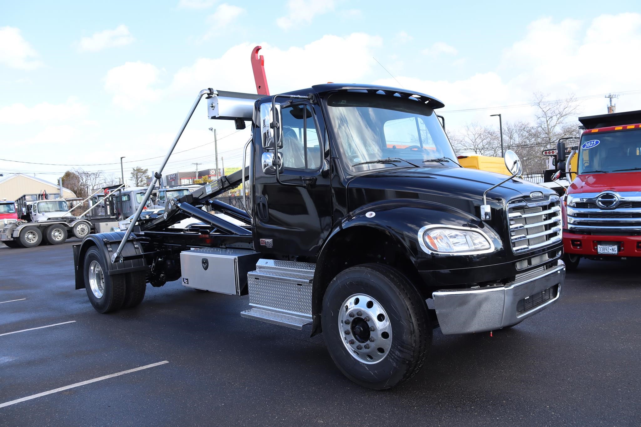 2026 FREIGHTLINER BUSINESS CLASS M2 106 PLUS - image 5 of 6
