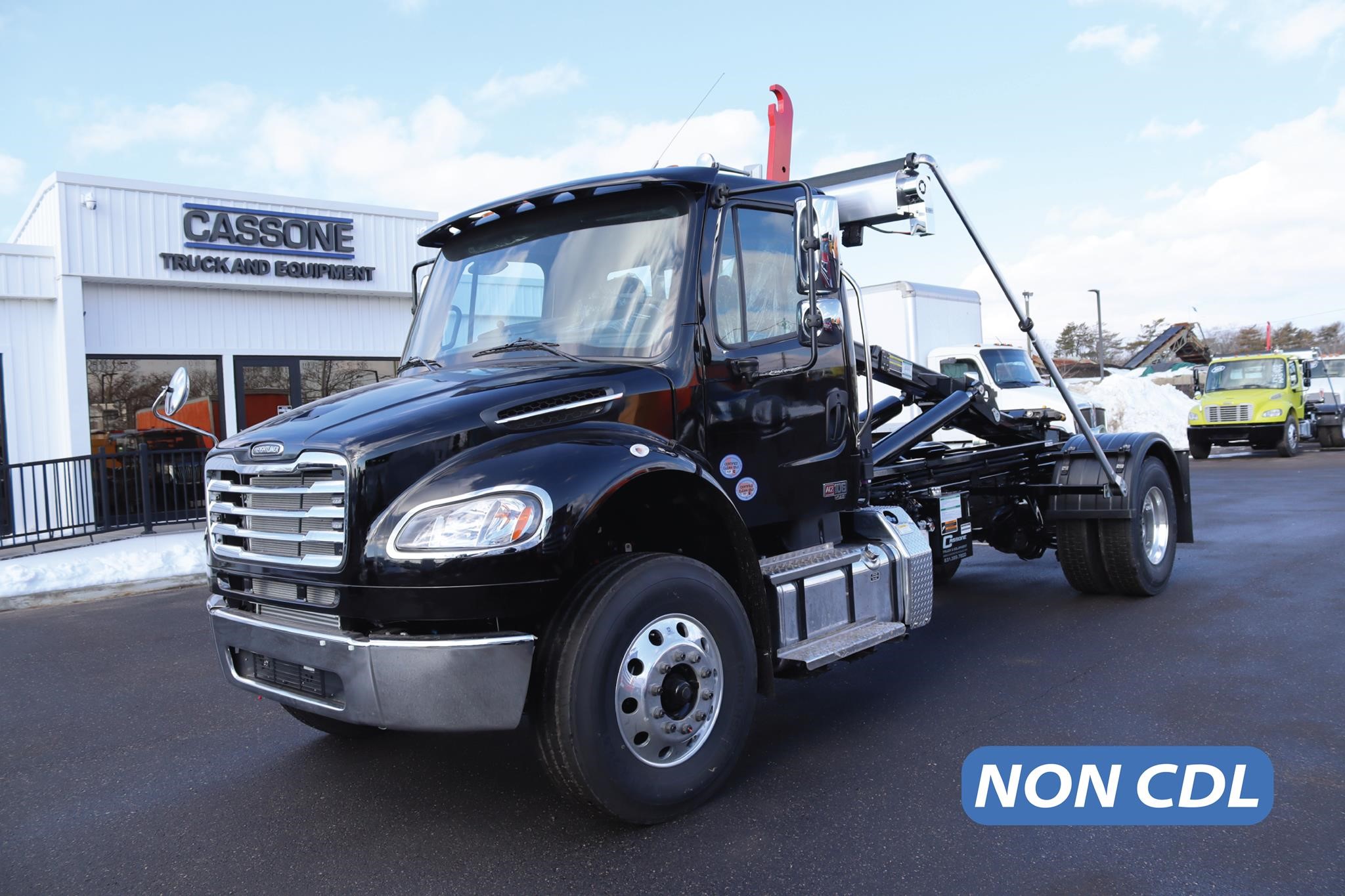 2026 FREIGHTLINER BUSINESS CLASS M2 106 PLUS - image 1 of 6