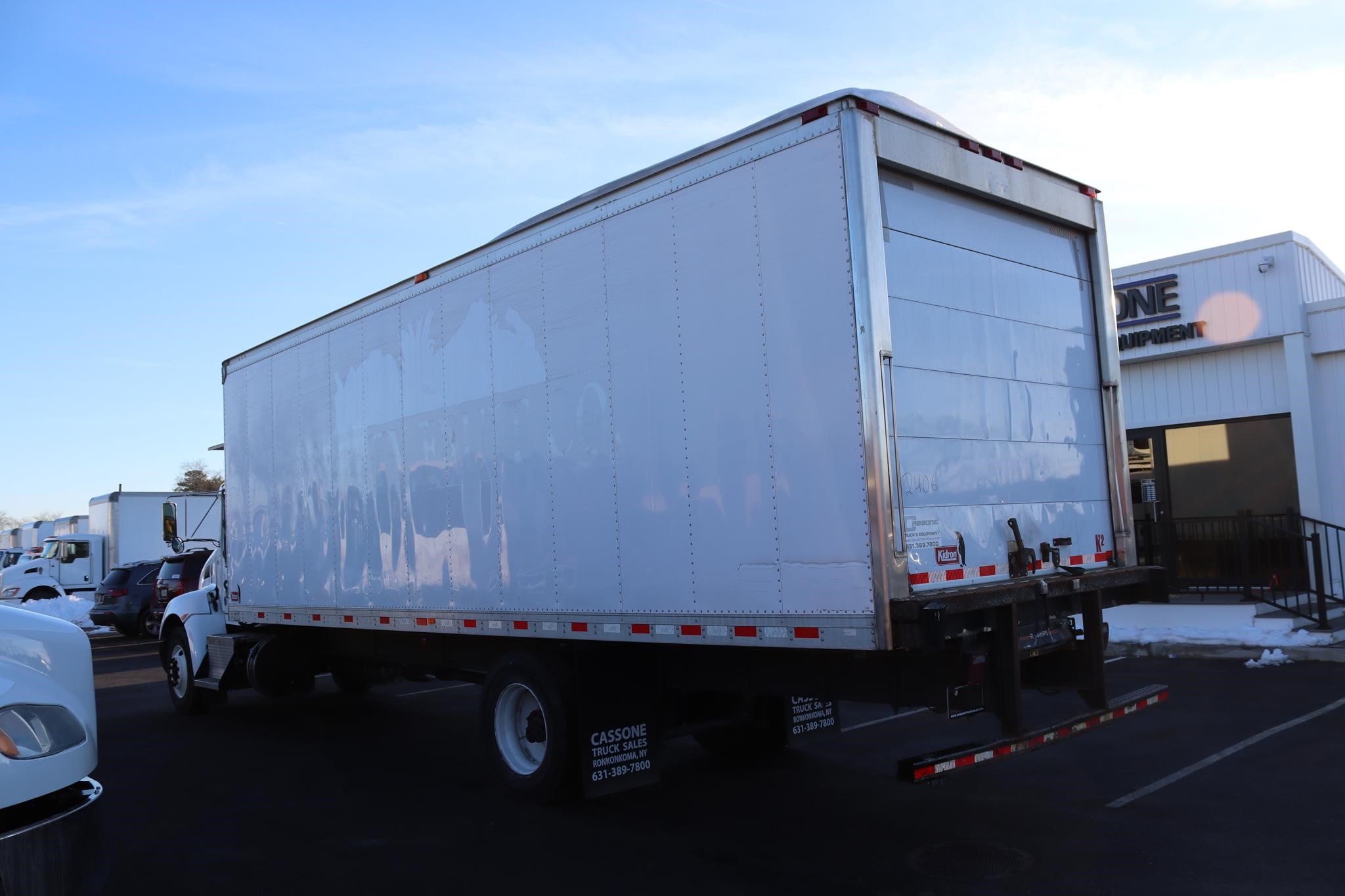 2021 KENWORTH T270 - image 2 of 6