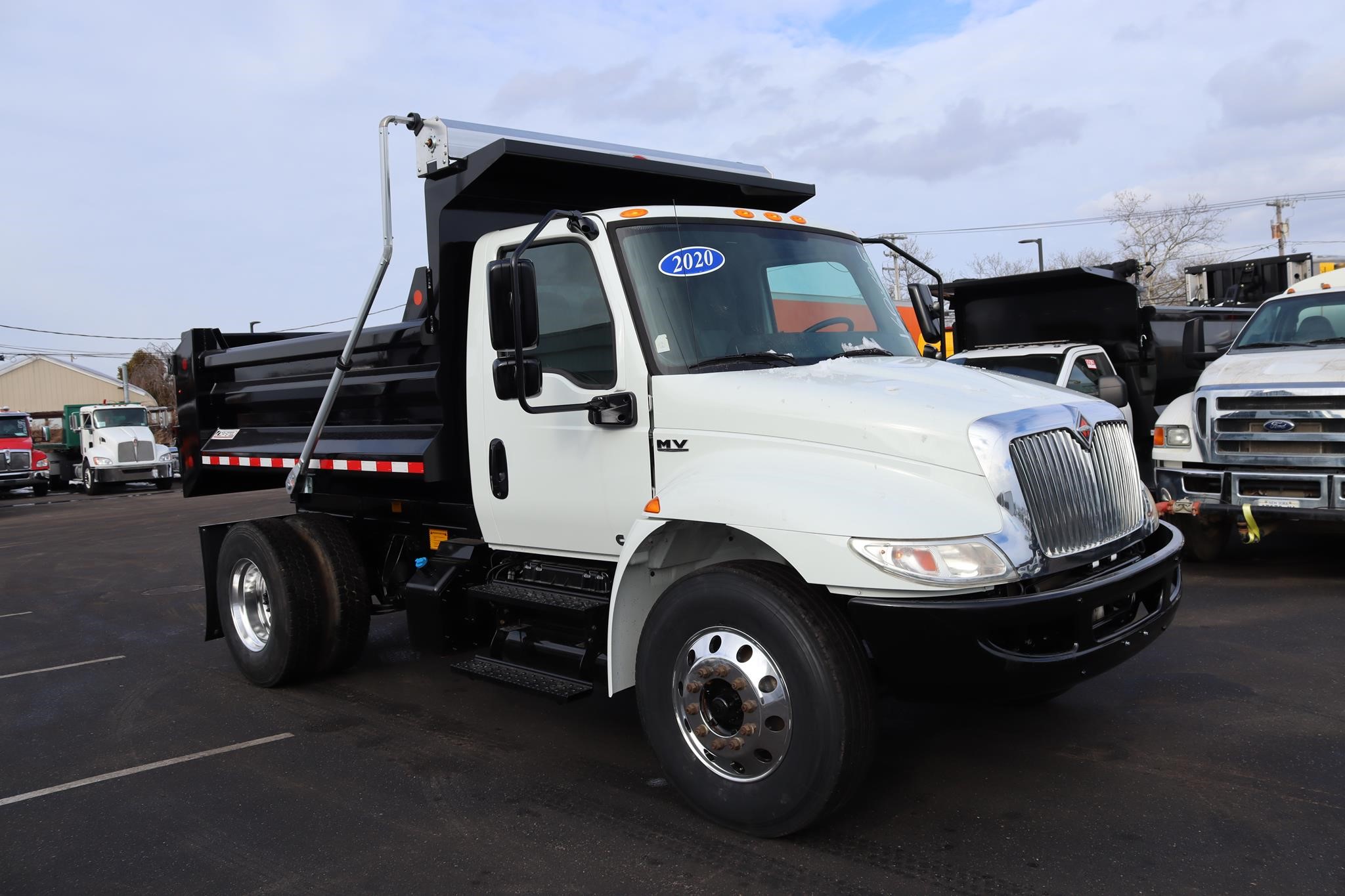 2020 INTERNATIONAL MV - image 5 of 6