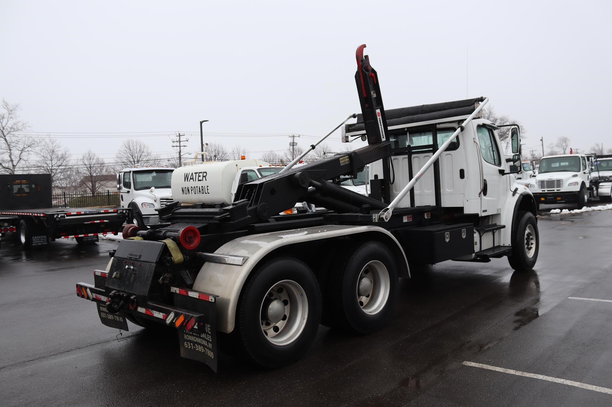 2008 FREIGHTLINER BUSINESS CLASS M2 106 - image 4 of 6