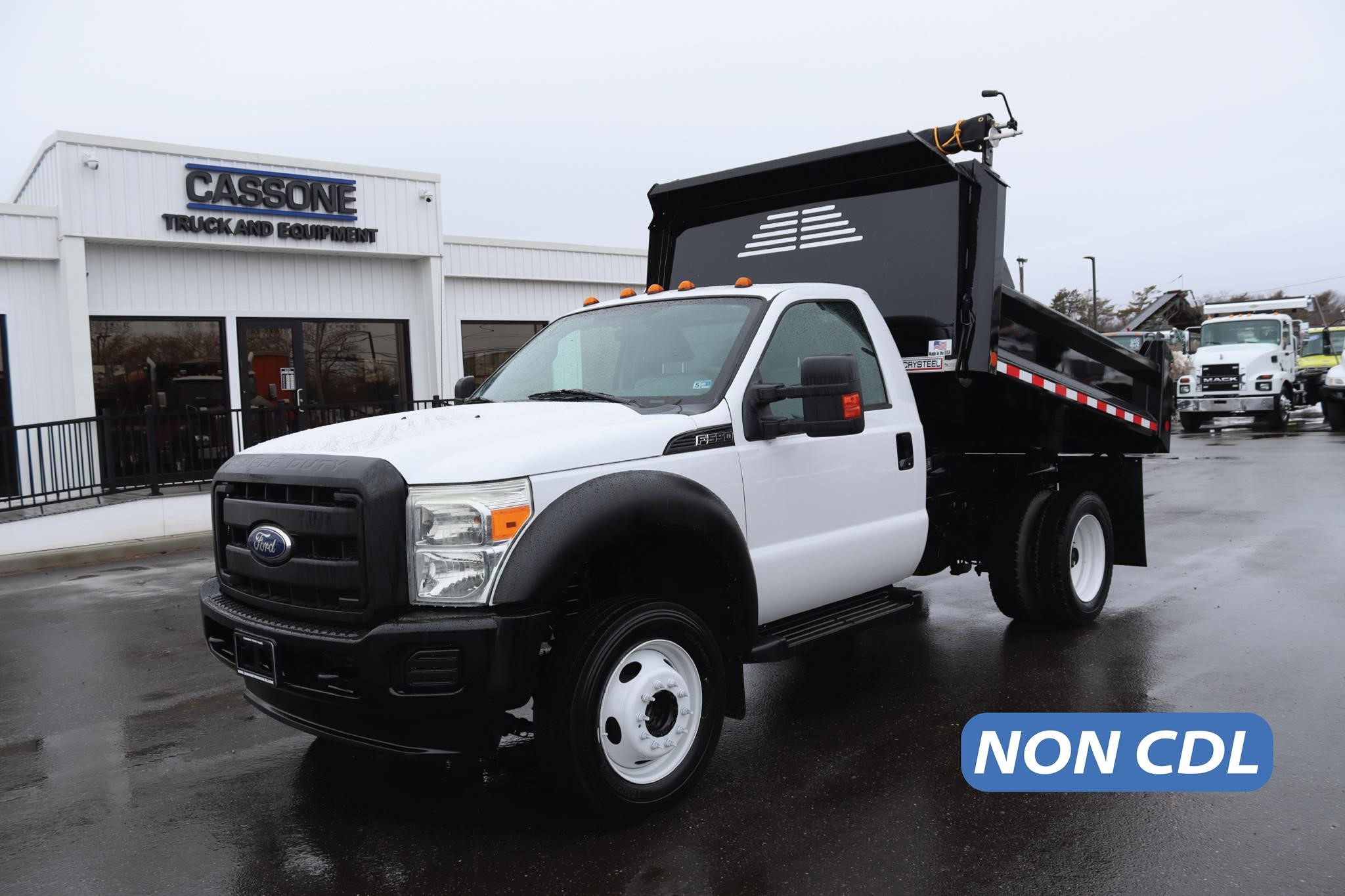 2011 FORD F550 SD XL - image 1 of 6