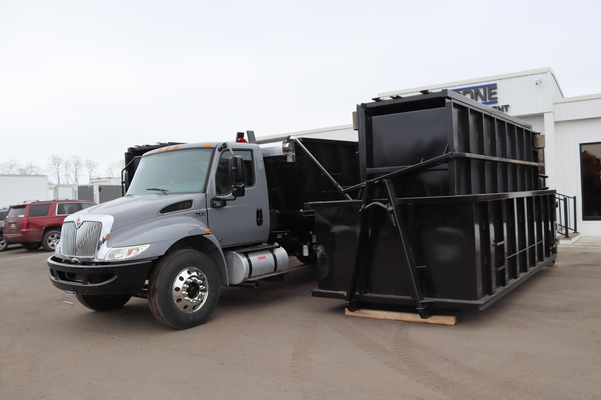 2020 INTERNATIONAL MV - image 2 of 6