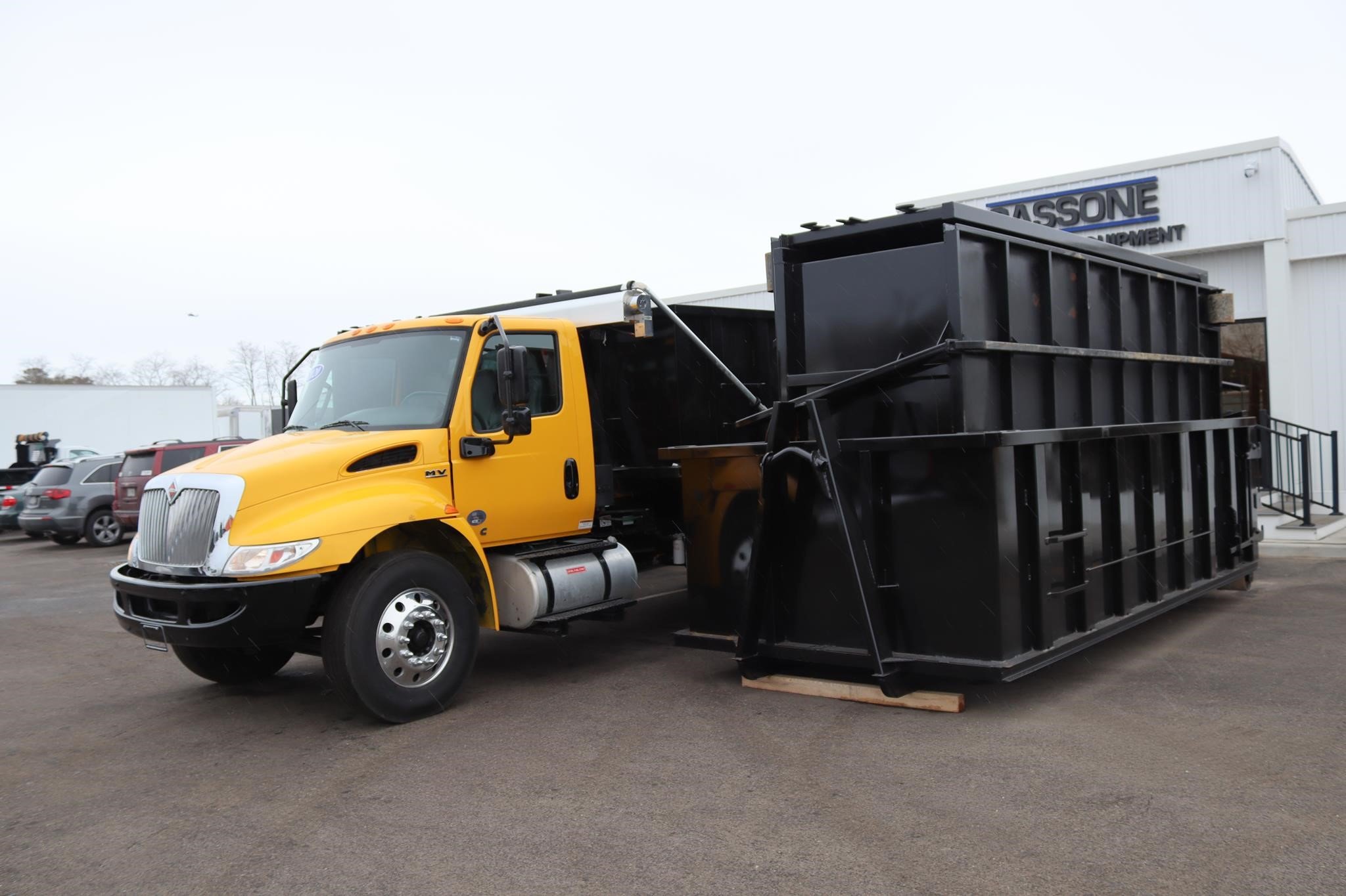 2020 INTERNATIONAL MV - image 2 of 6