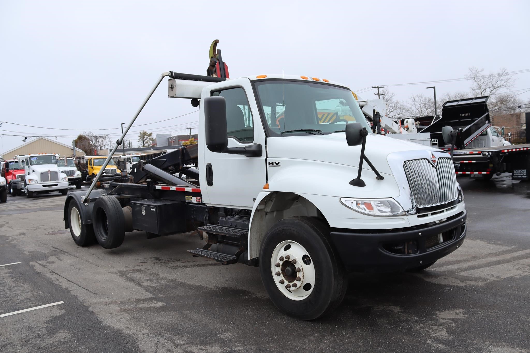 2019 INTERNATIONAL MV - image 5 of 6