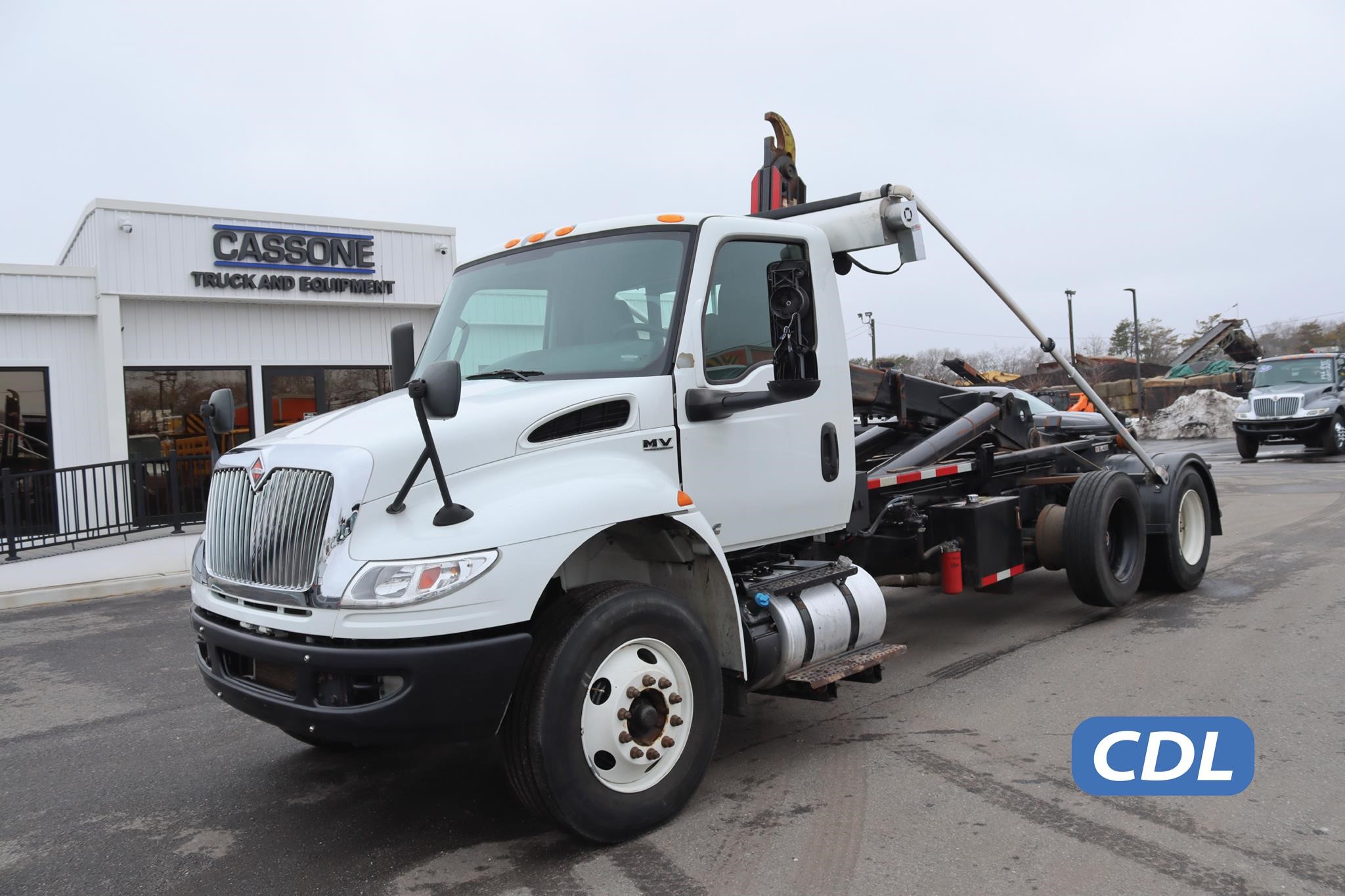 2019 INTERNATIONAL MV - image 1 of 6