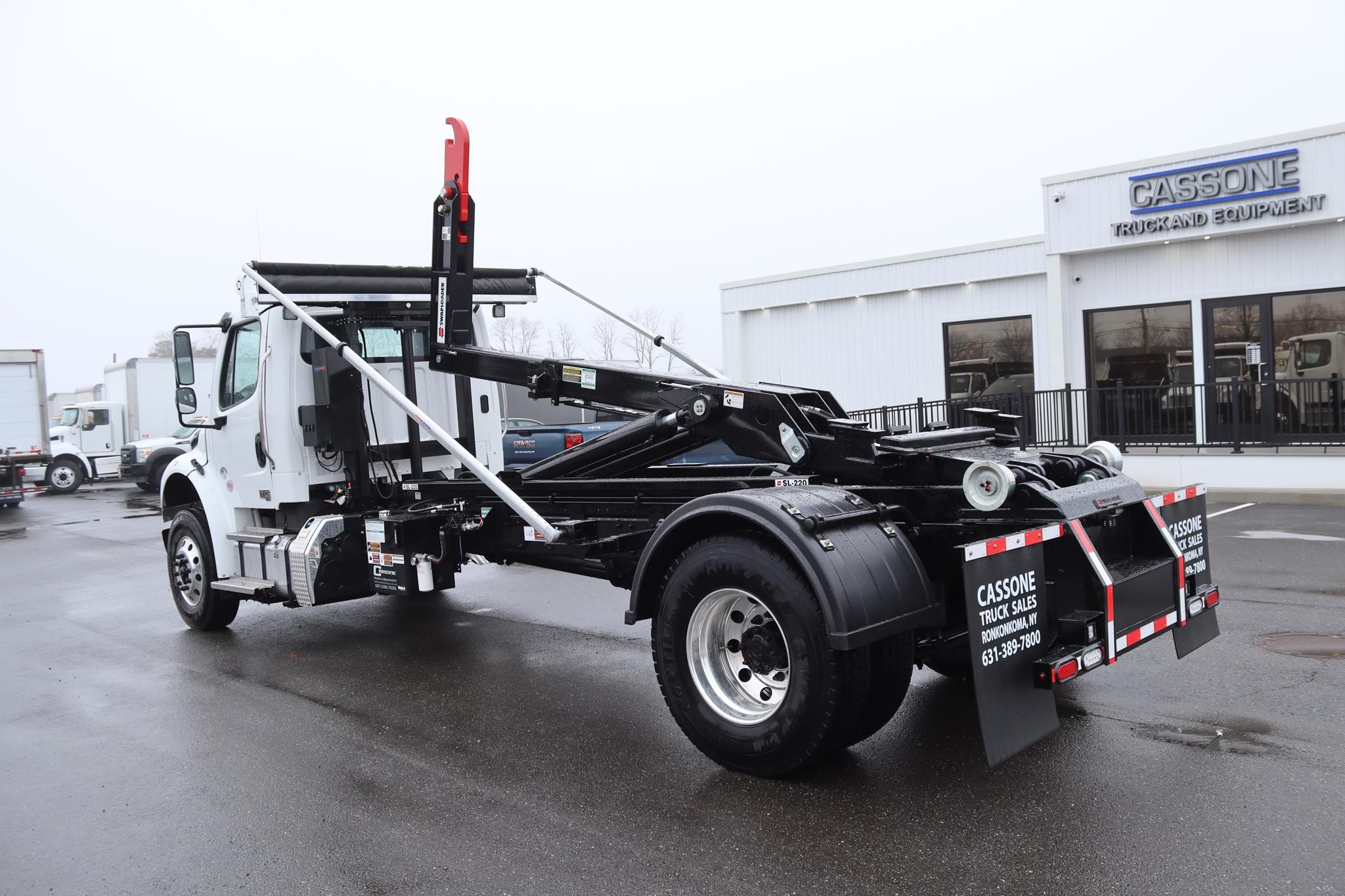 2026 FREIGHTLINER BUSINESS CLASS M2 106 - image 2 of 6