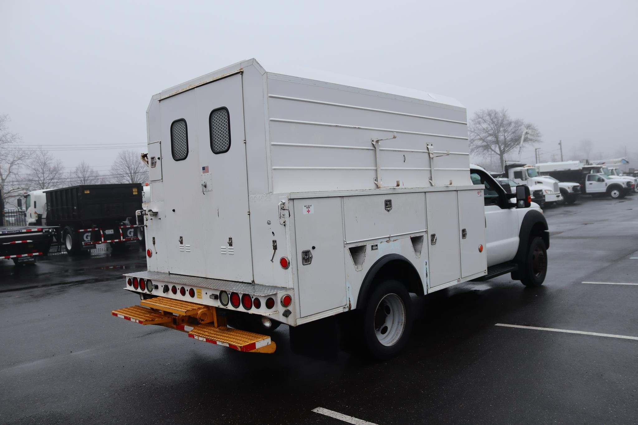 2012 FORD F550 SD XL - image 4 of 6