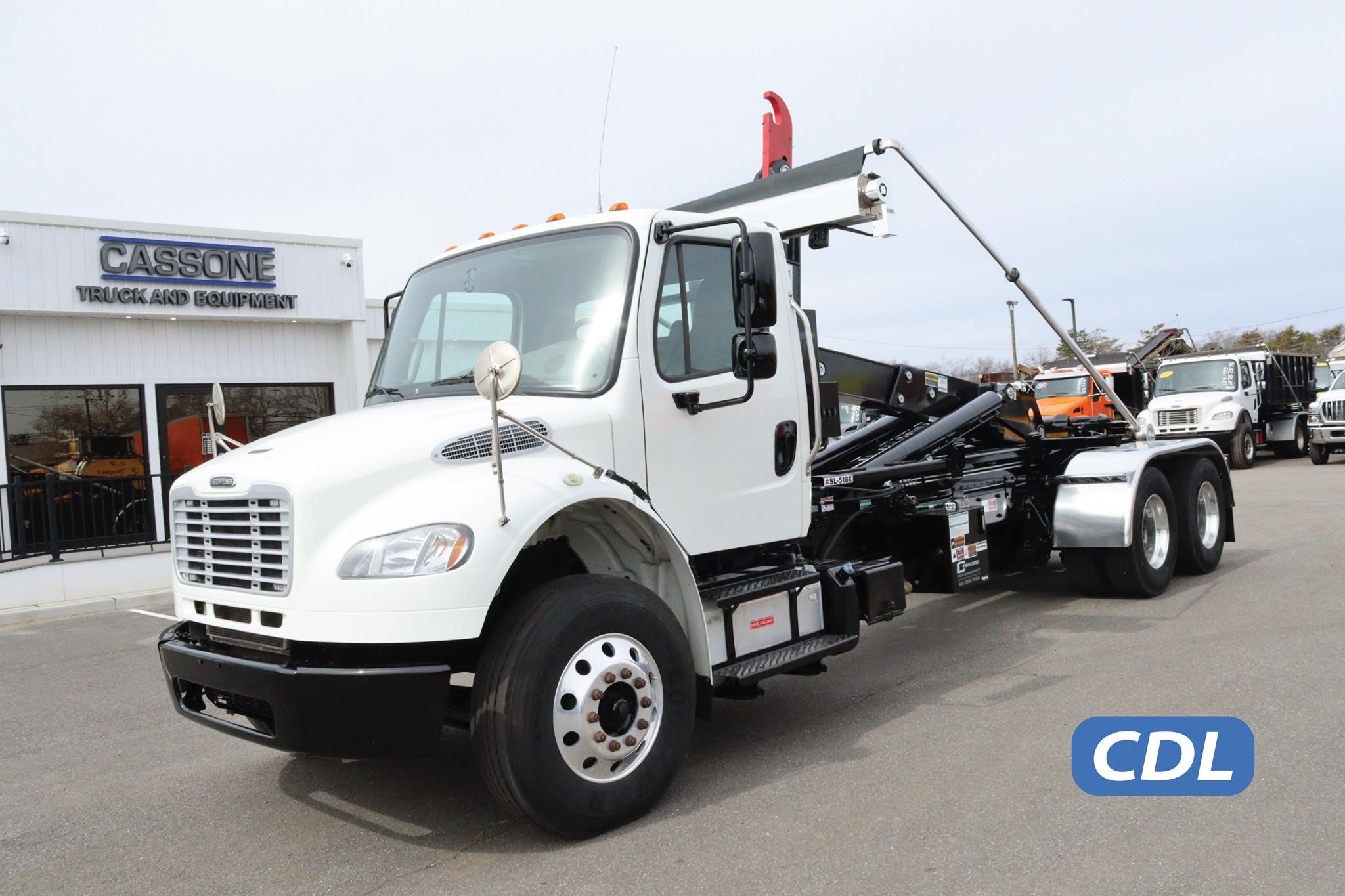 2018 FREIGHTLINER BUSINESS CLASS M2 106 - image 1 of 6
