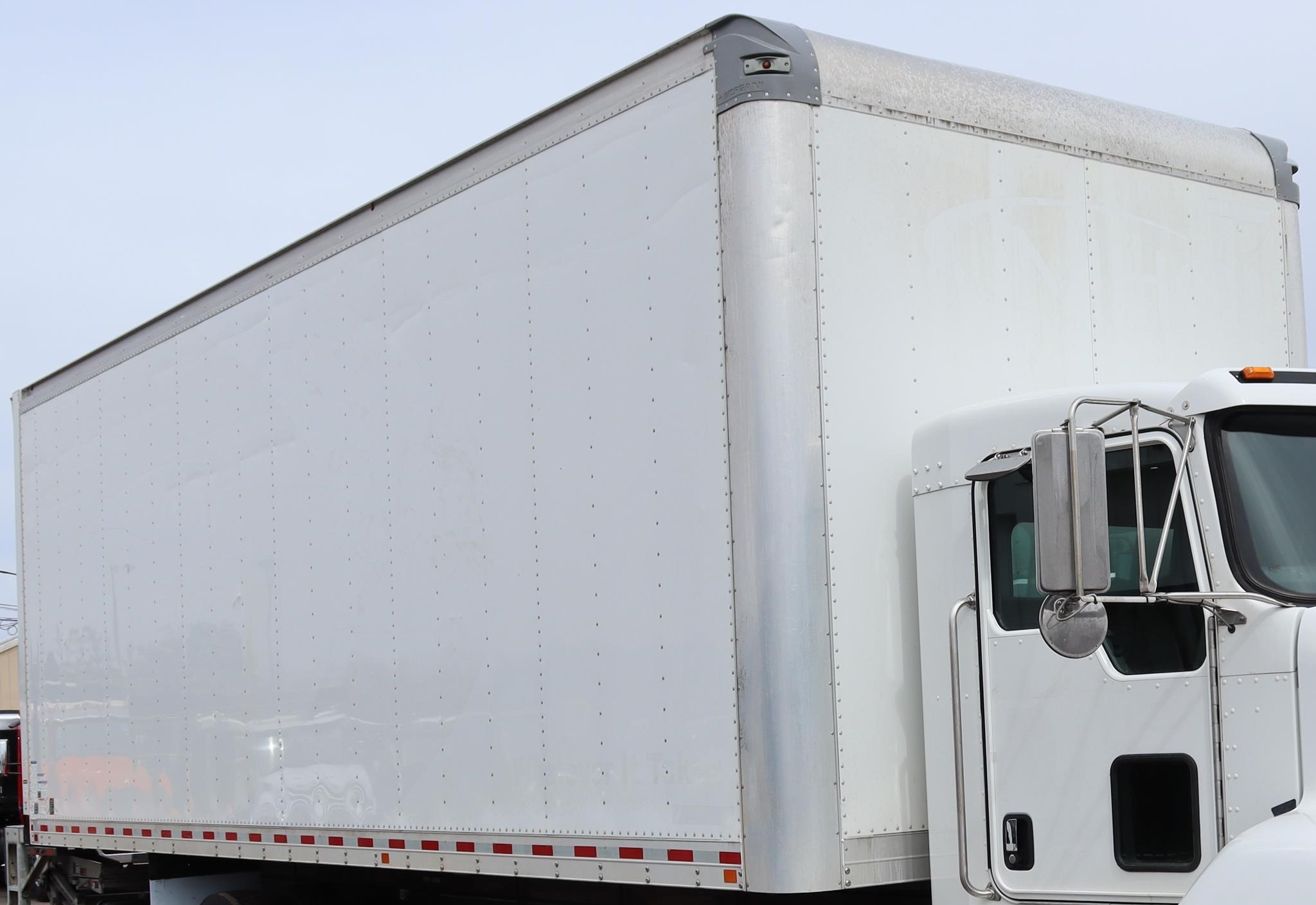 2022 MORGAN 26 FT - image 6 of 6