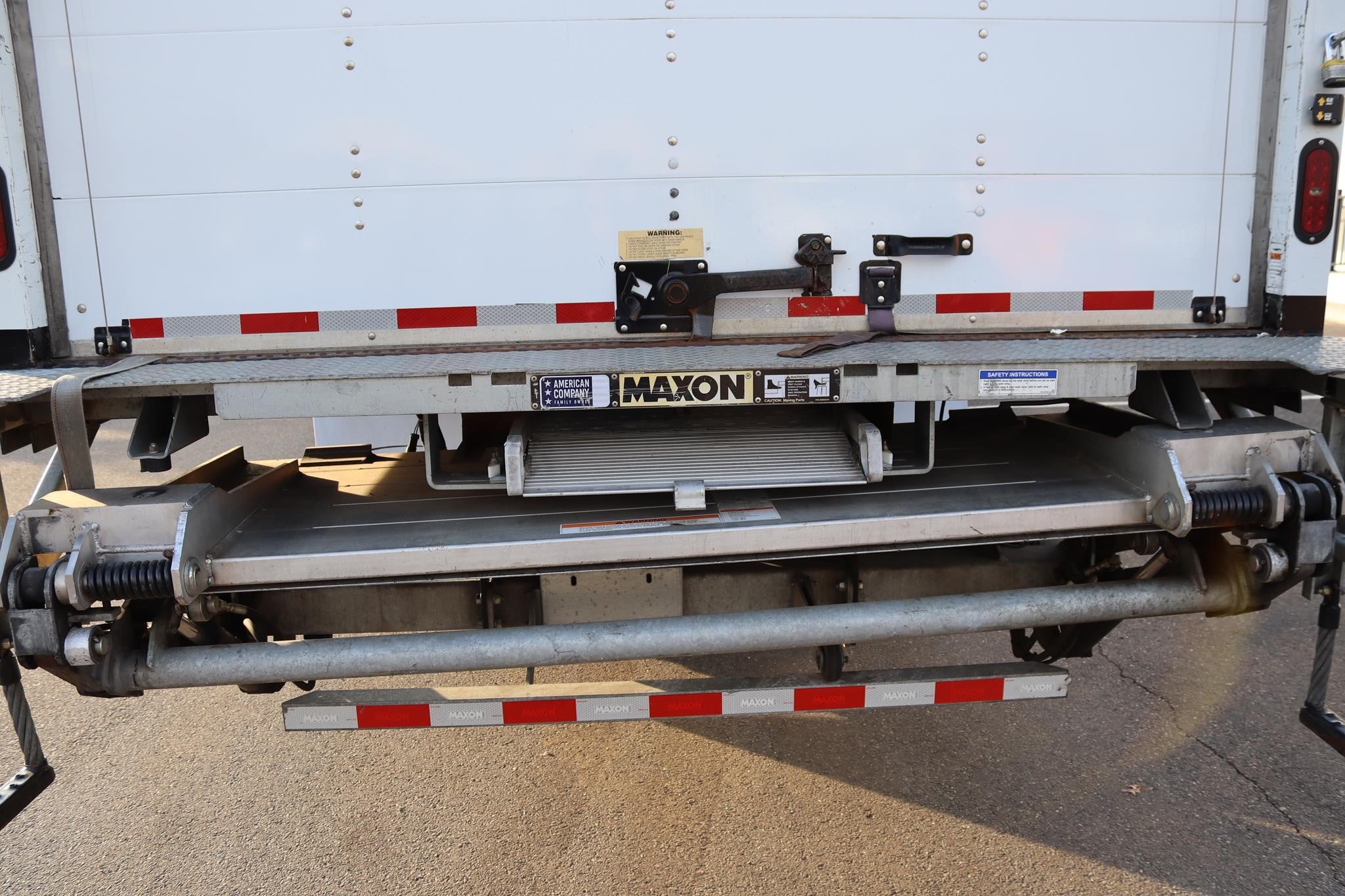 2022 MORGAN 26 FT - image 5 of 6