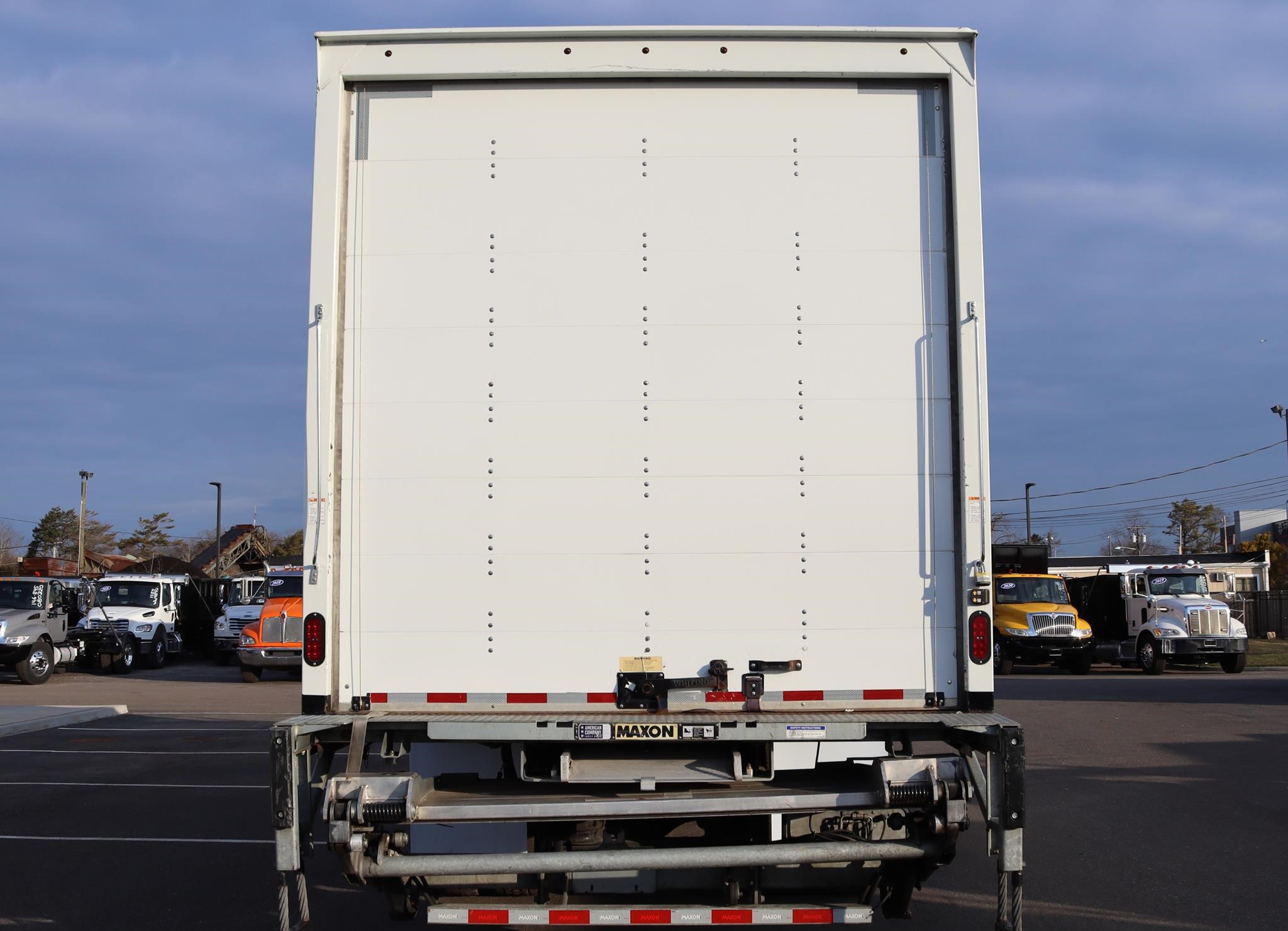 2022 MORGAN 26 FT - image 2 of 6