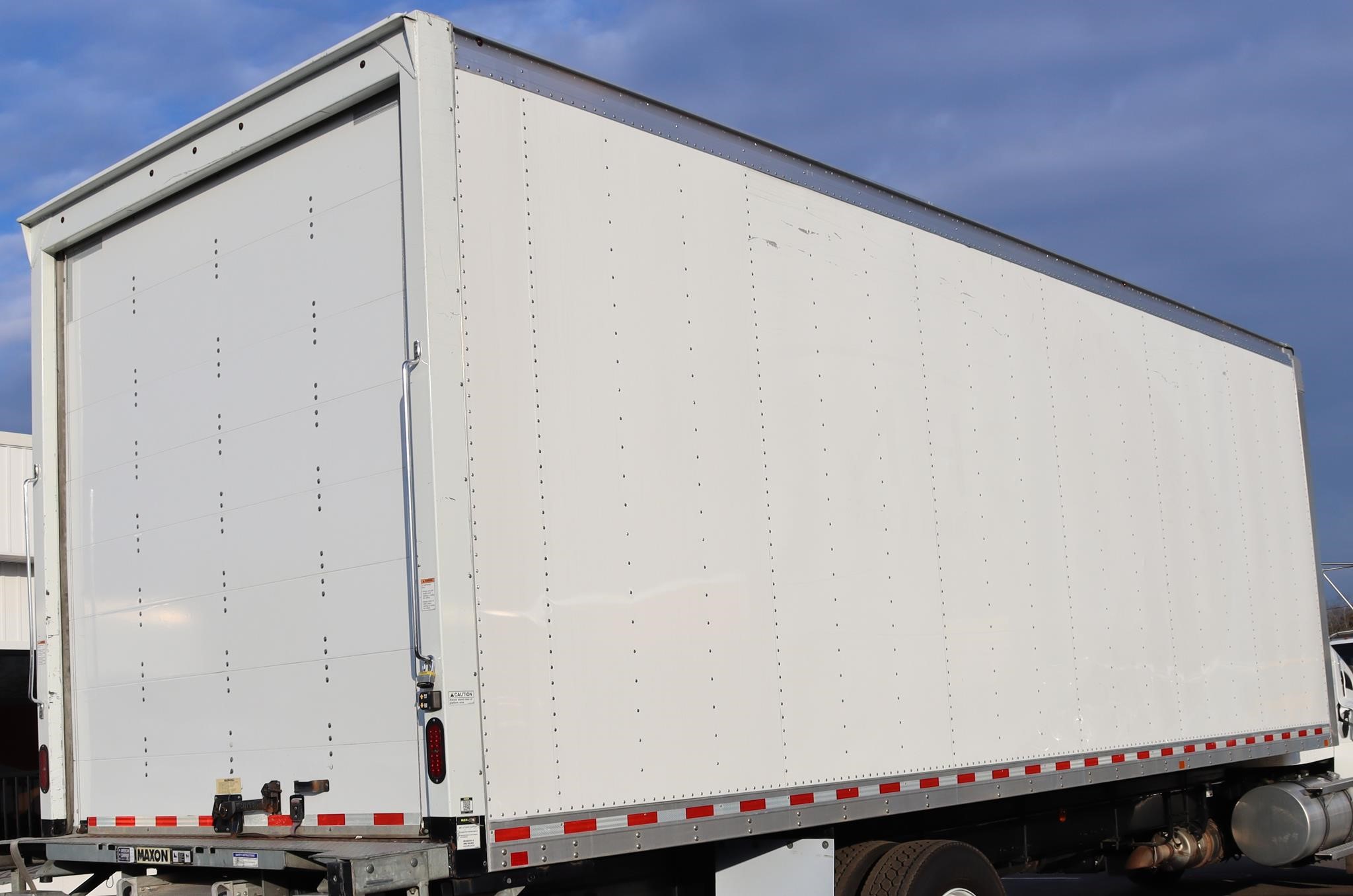 2022 MORGAN 26 FT - image 3 of 6